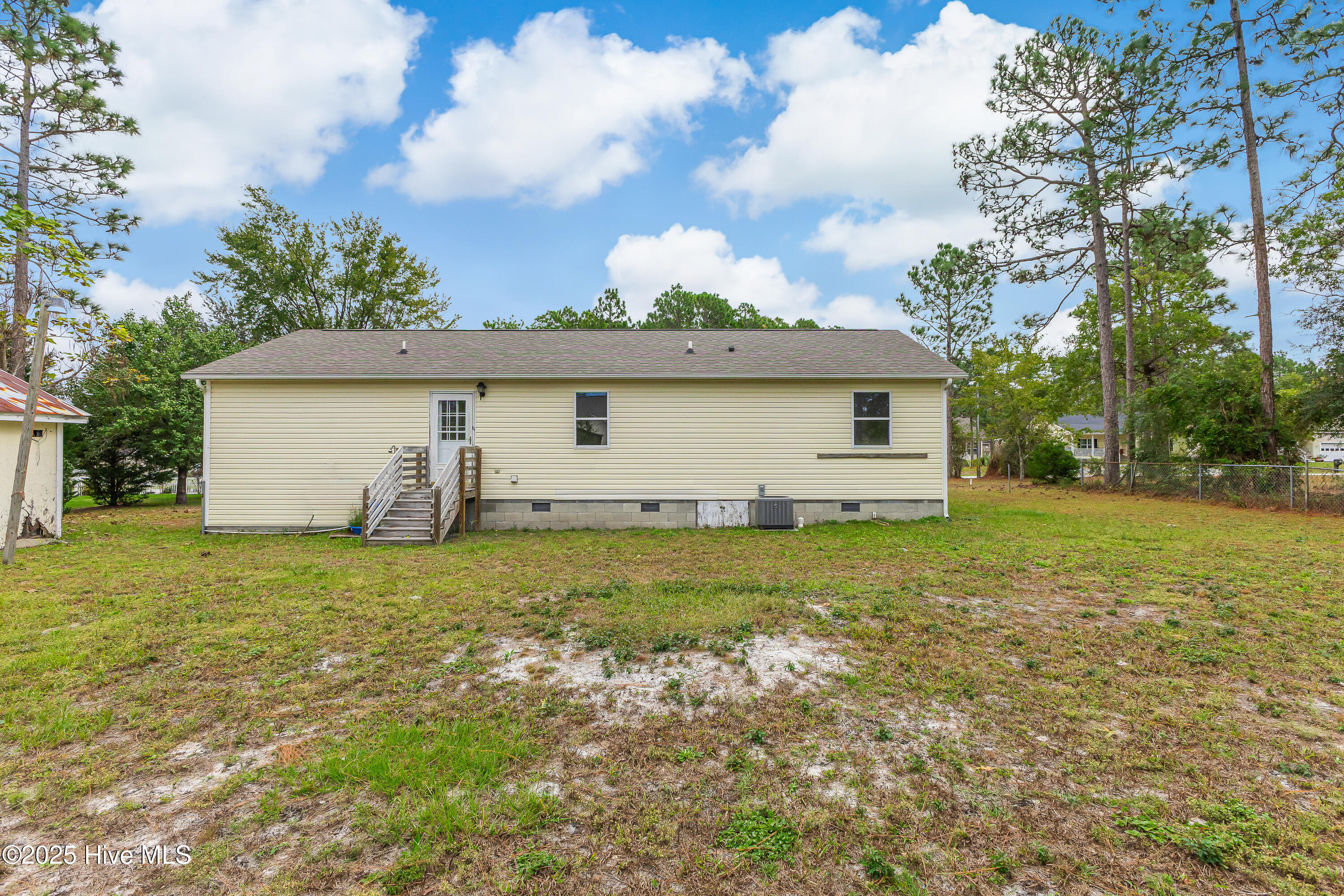 100528021 | Photo 26