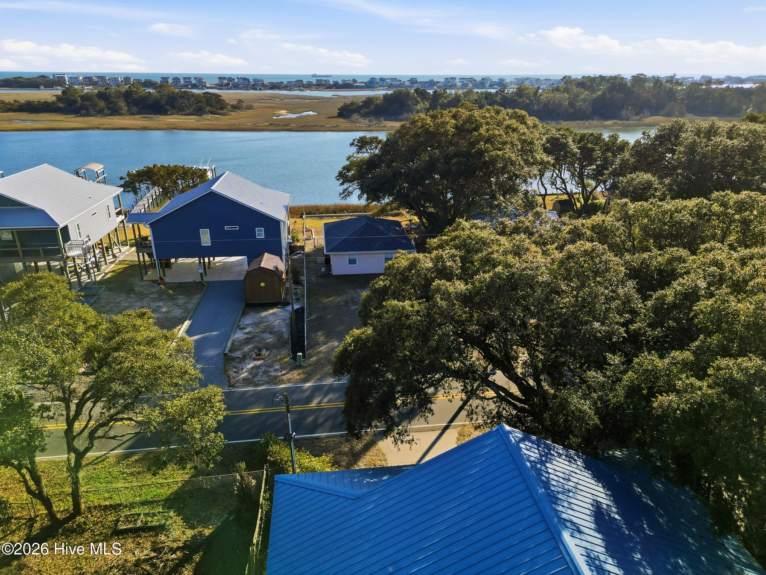 100552555 | Photo 51