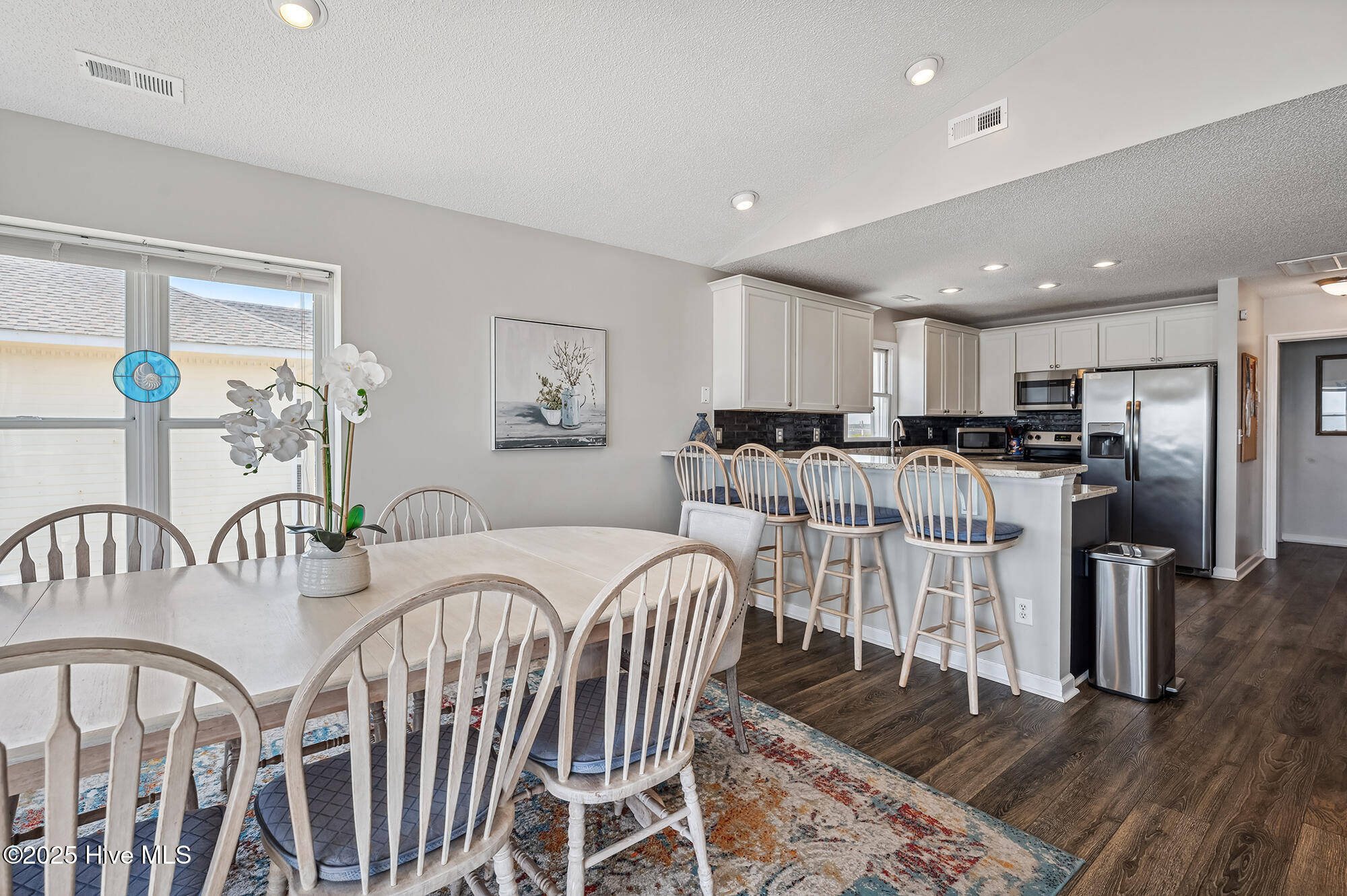 100538972 | Photo 24