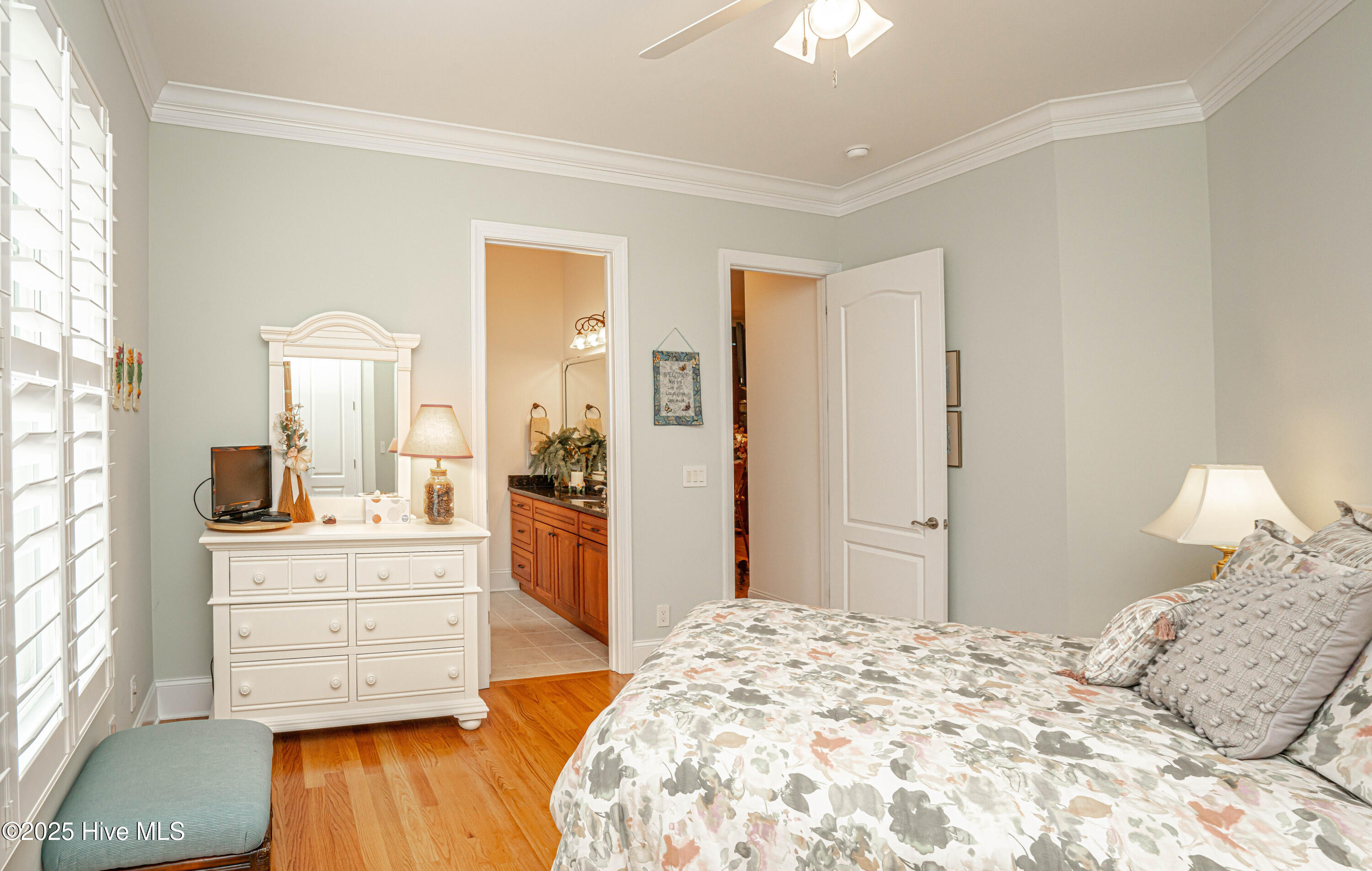 100549675 | Photo 39