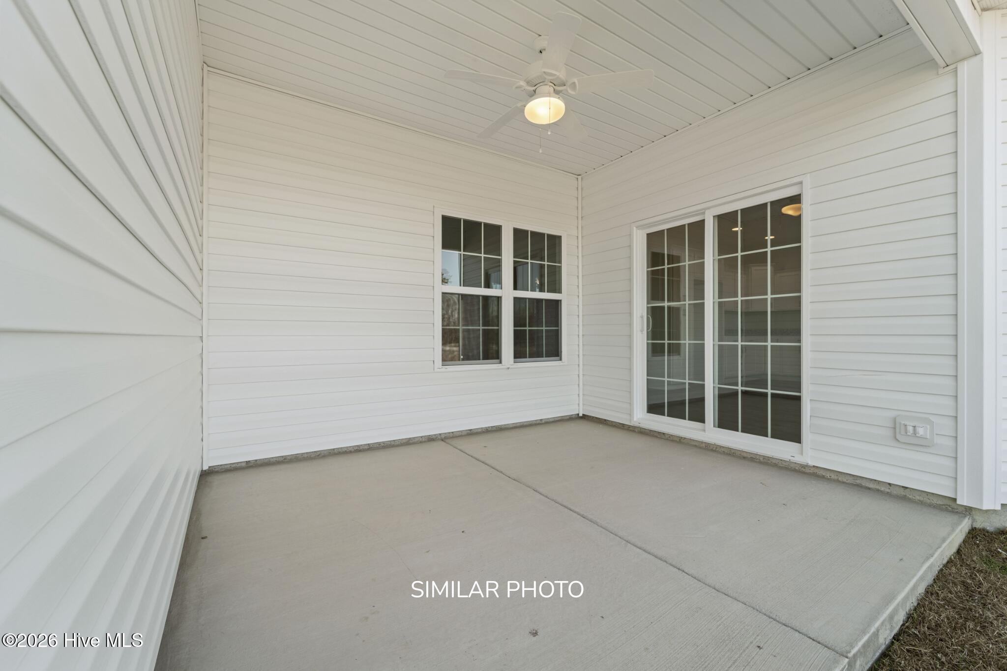 100561268 | Photo 23