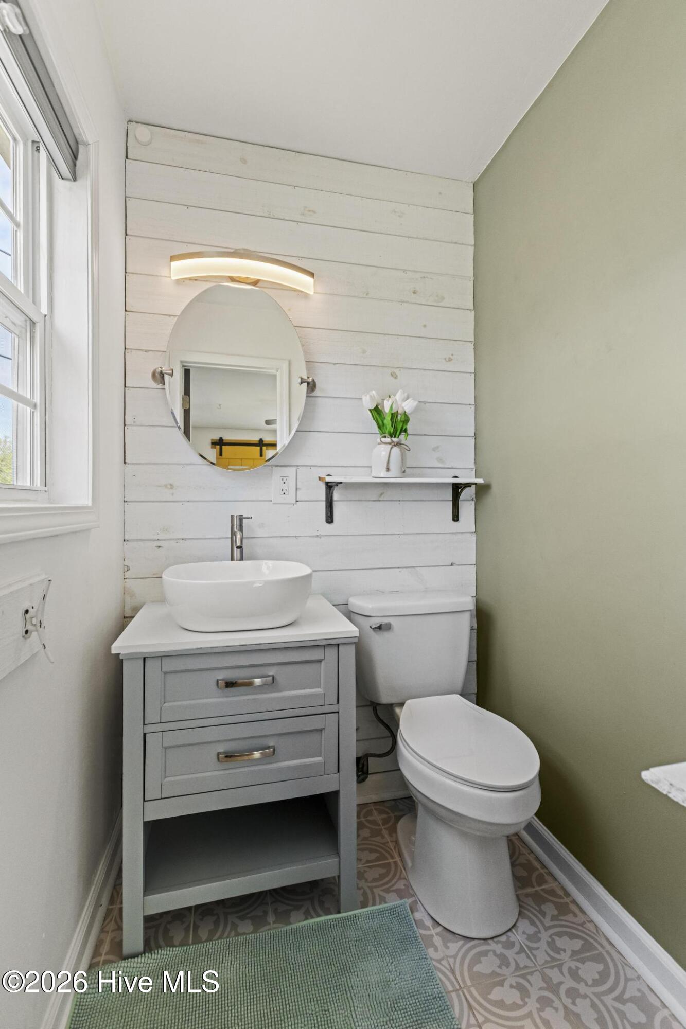 100564622 | Photo 24