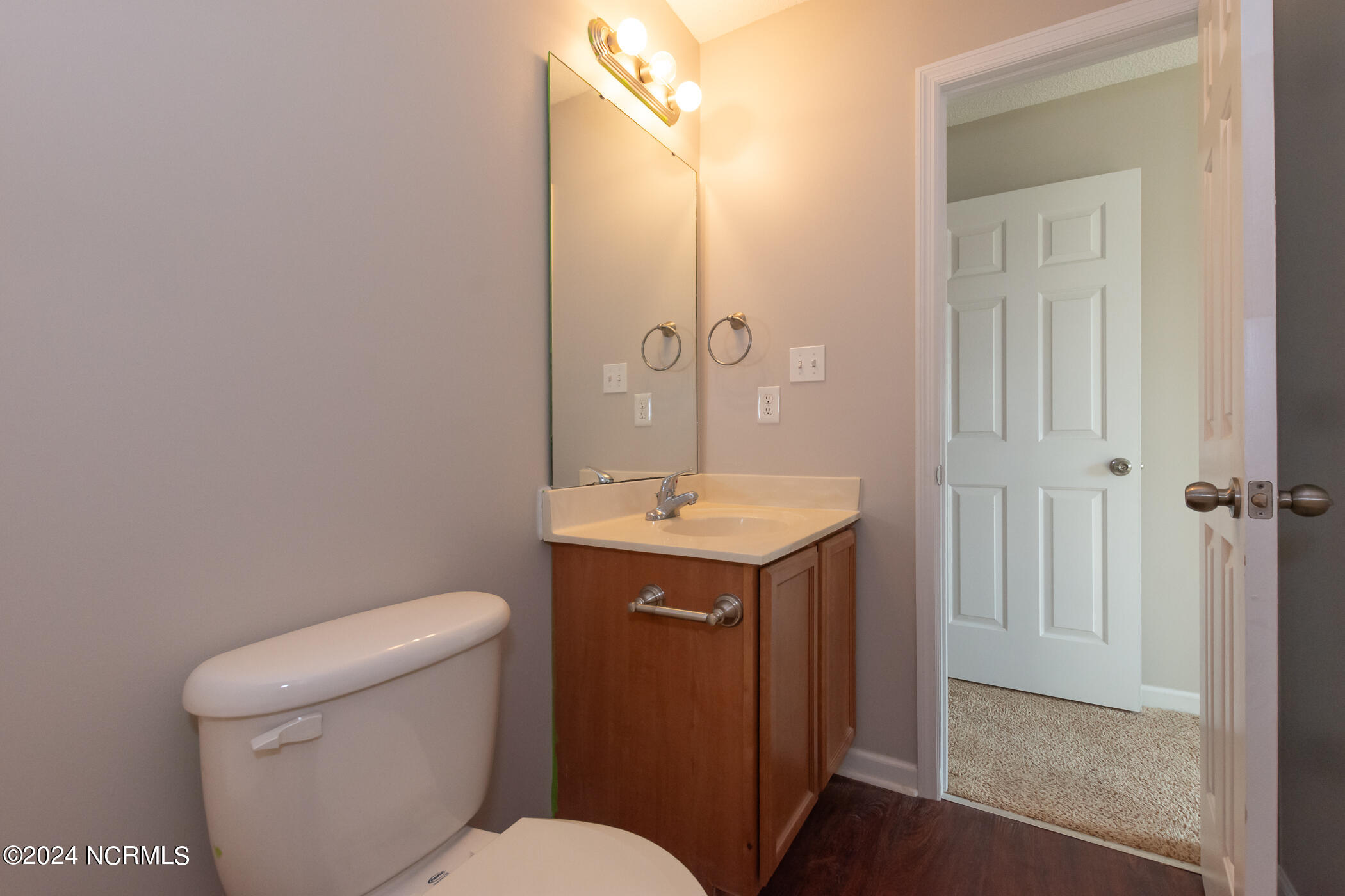 100560057 | Photo 28