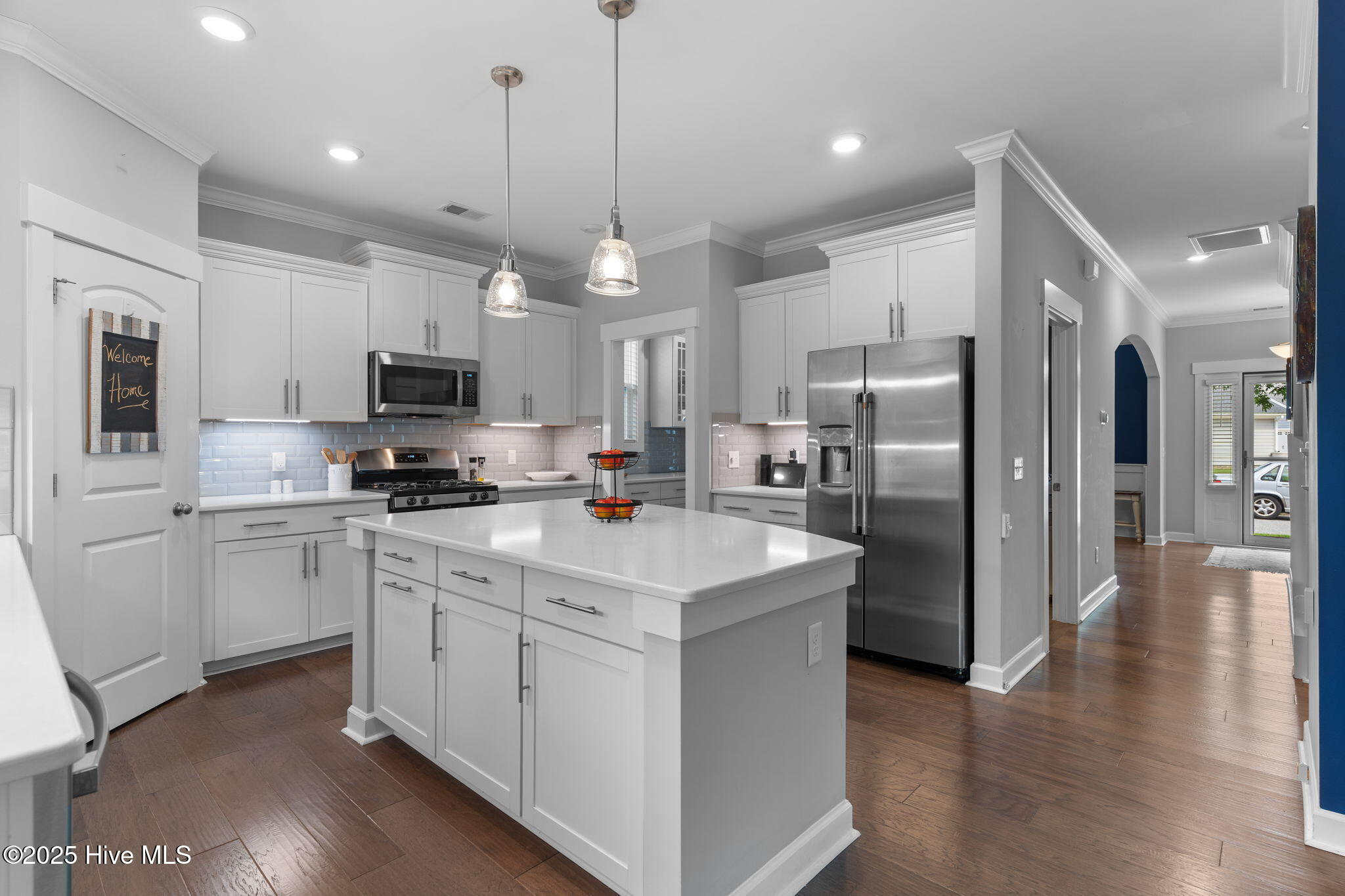 100526886 | Photo 18