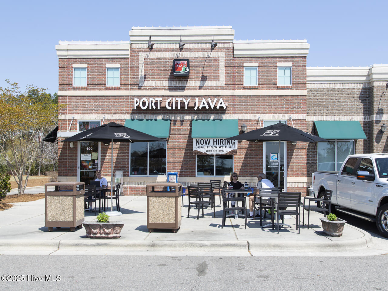 100562063 | Photo 33