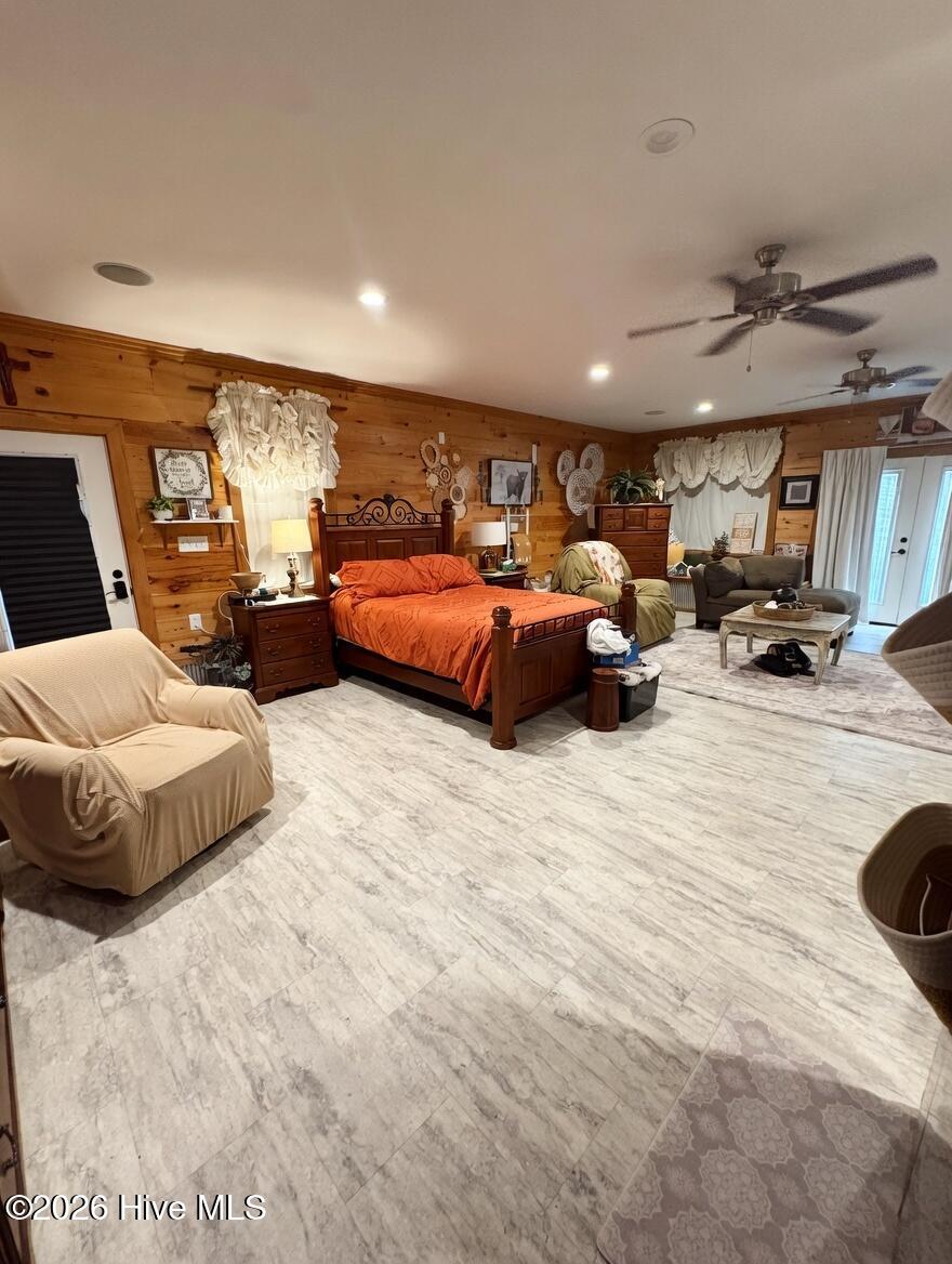 100563366 | Photo 28