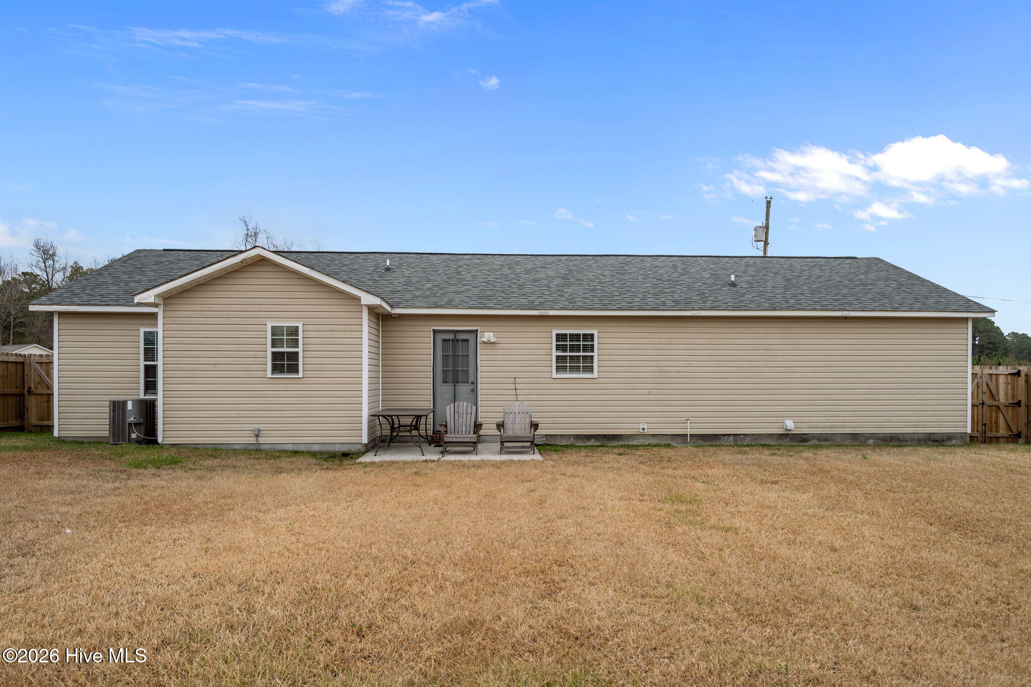 100547343 | Photo 42