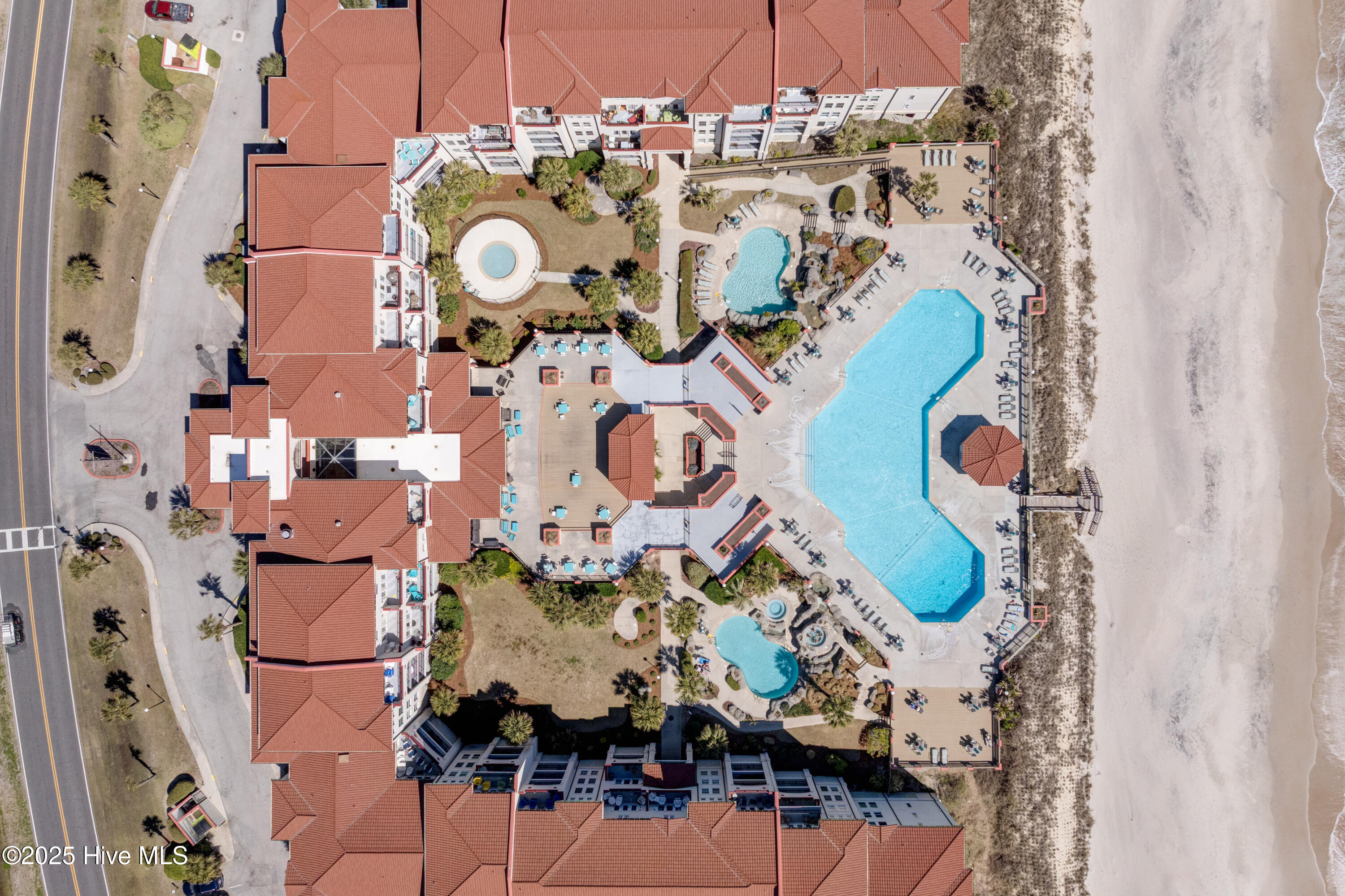 100495113 | Photo 39