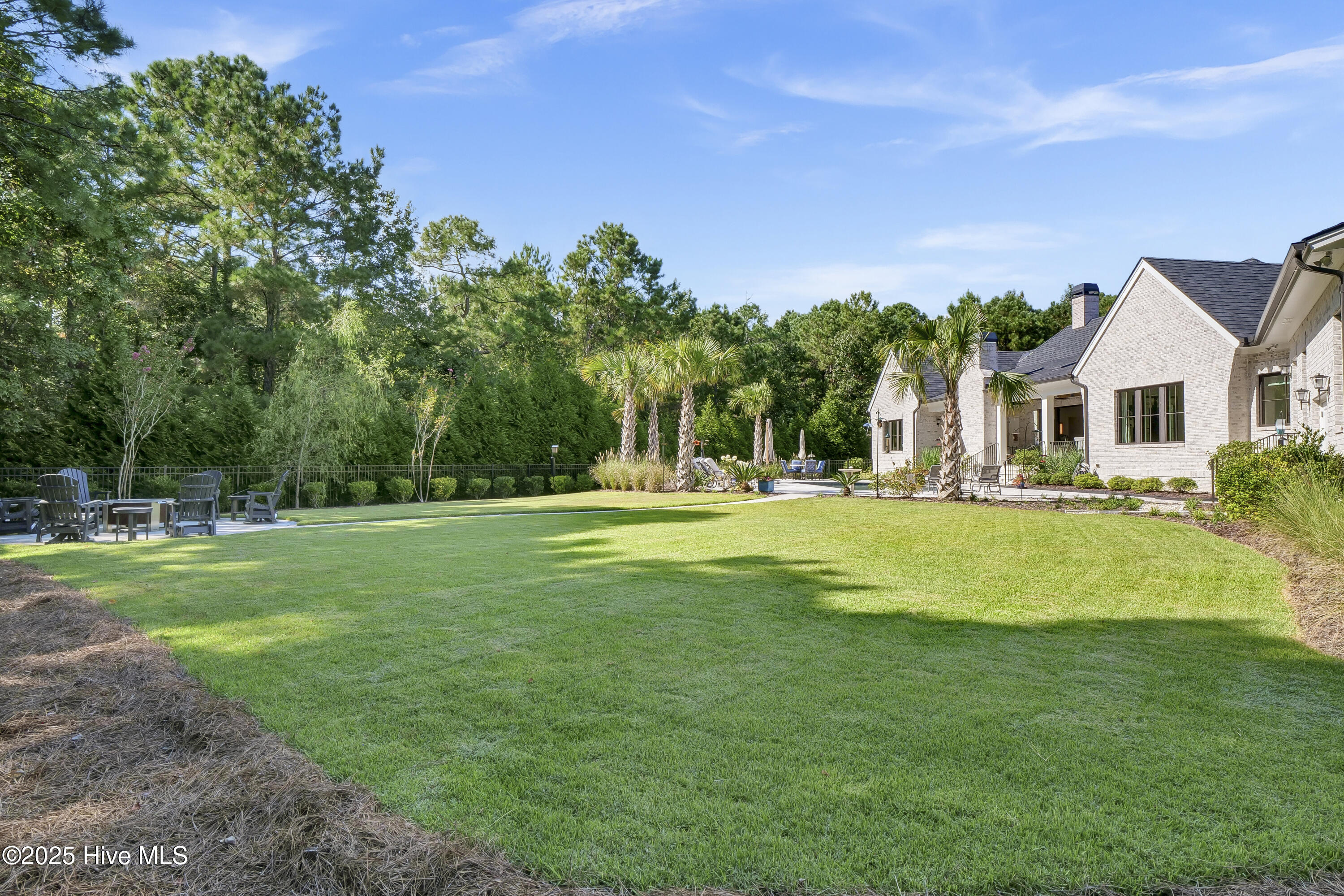 100532496 | Photo 76