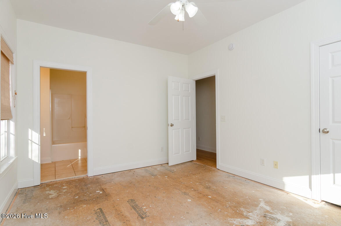 100534770 | Photo 29