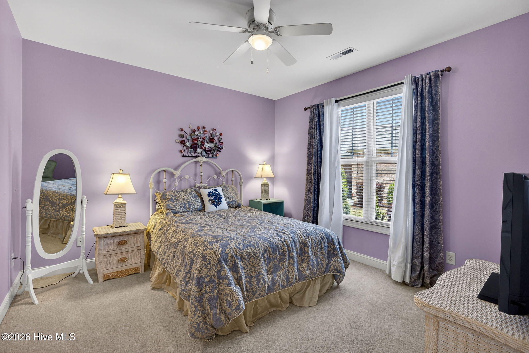 100565729 | Photo 29