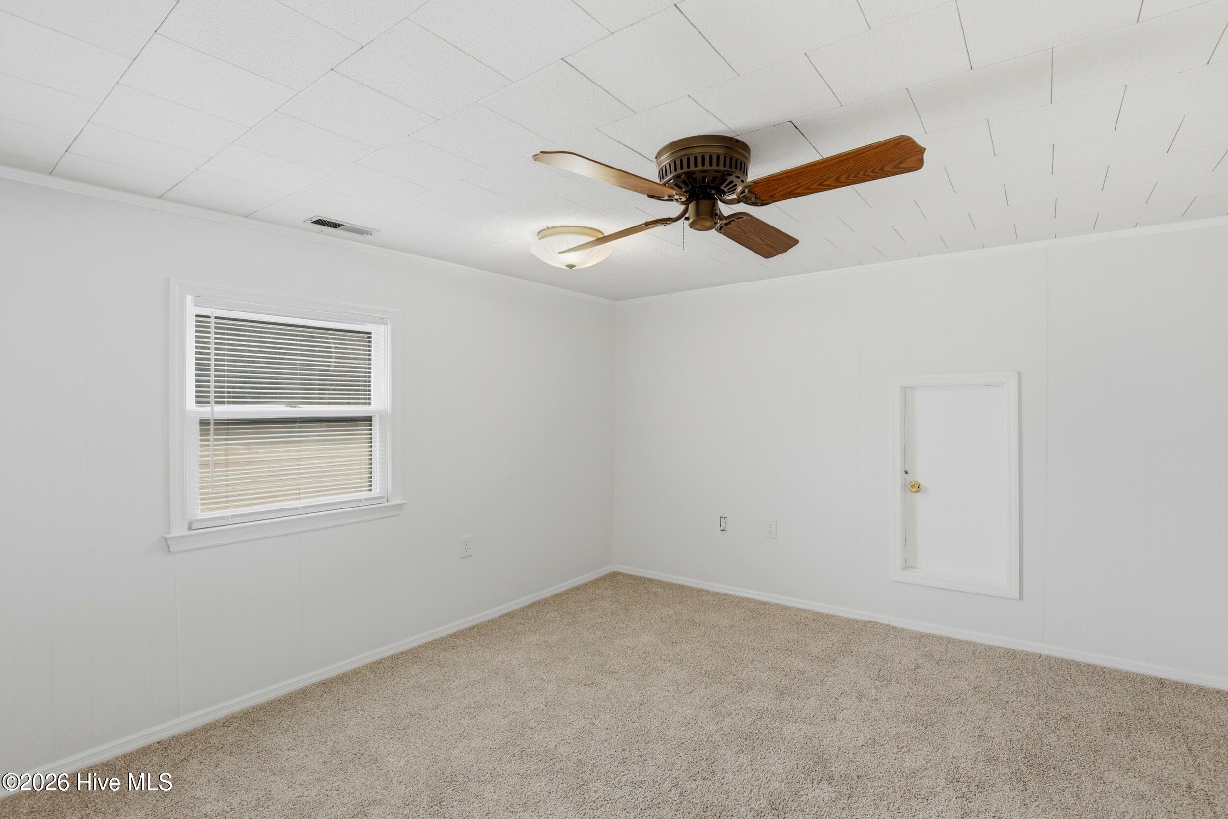 100561311 | Photo 25