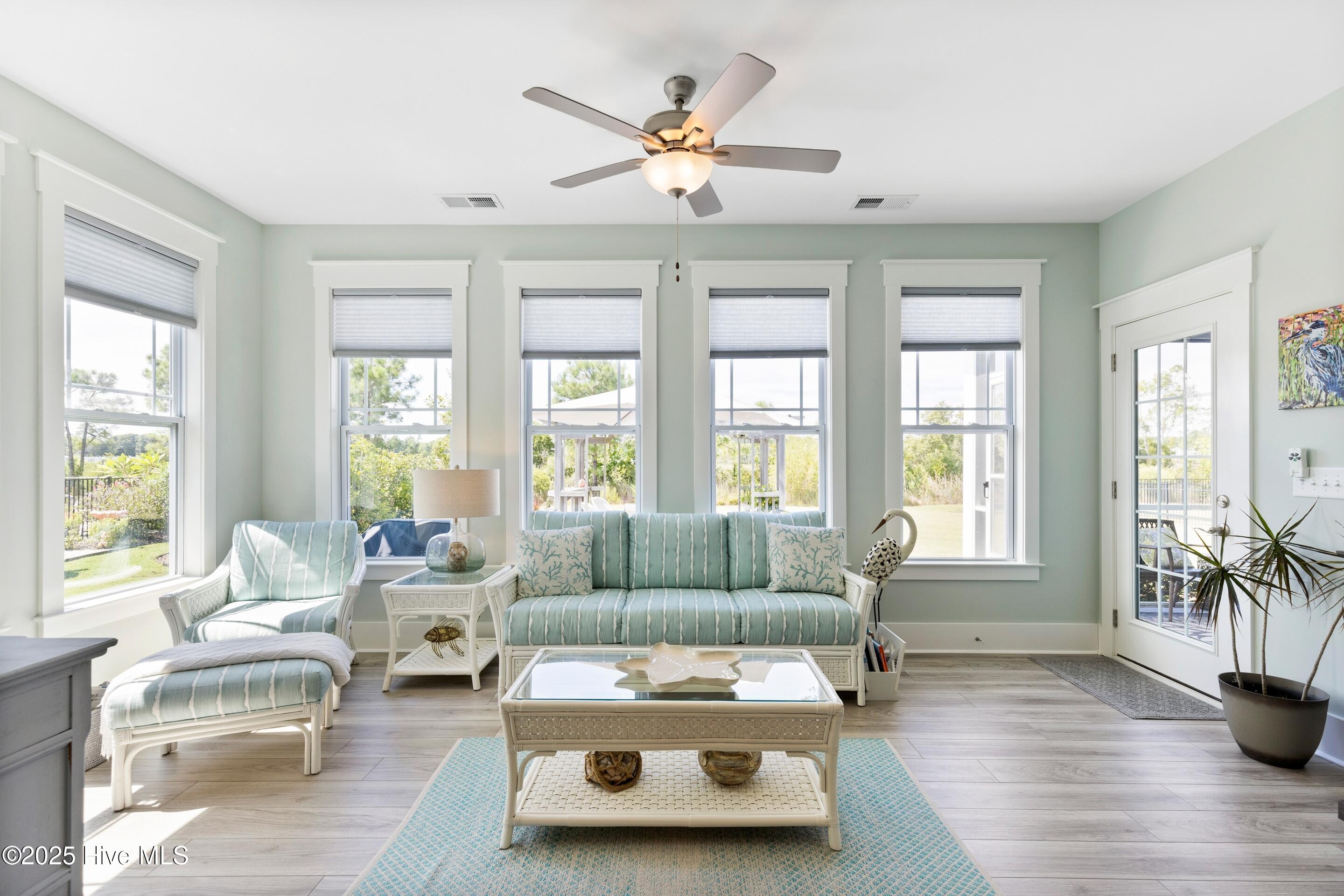 100530533 | Photo 10