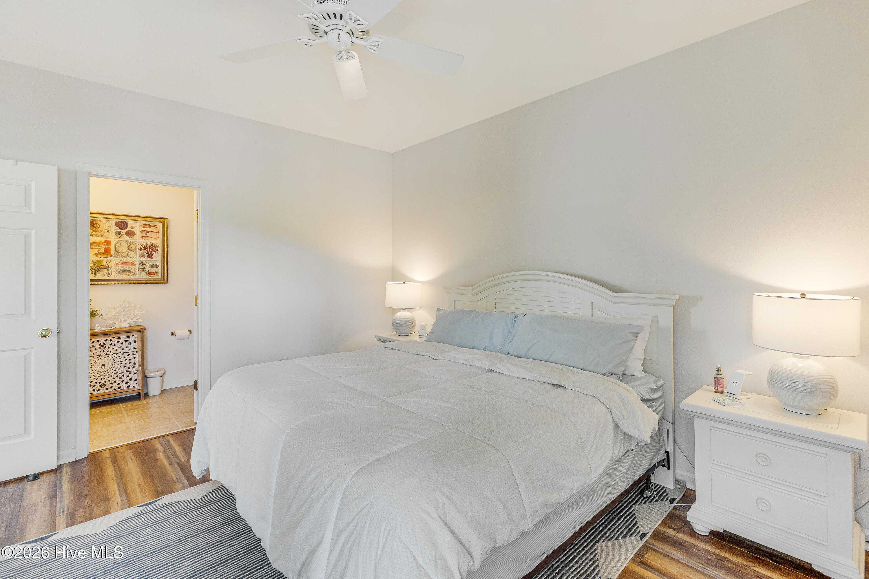 100564736 | Photo 22