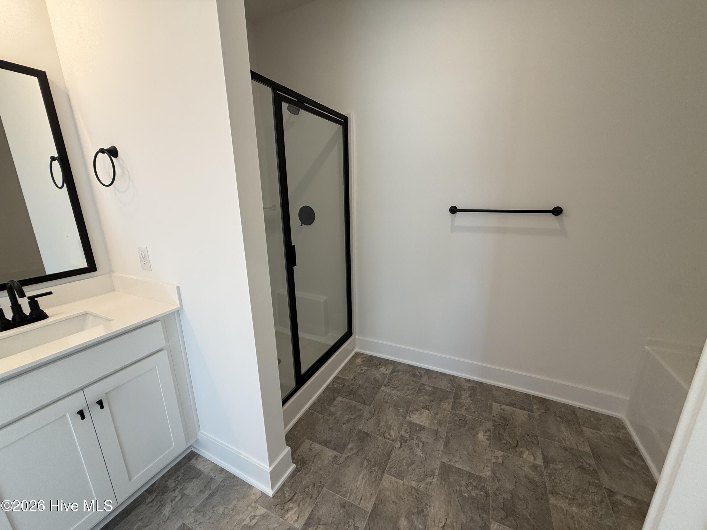 100546686 | Photo 49