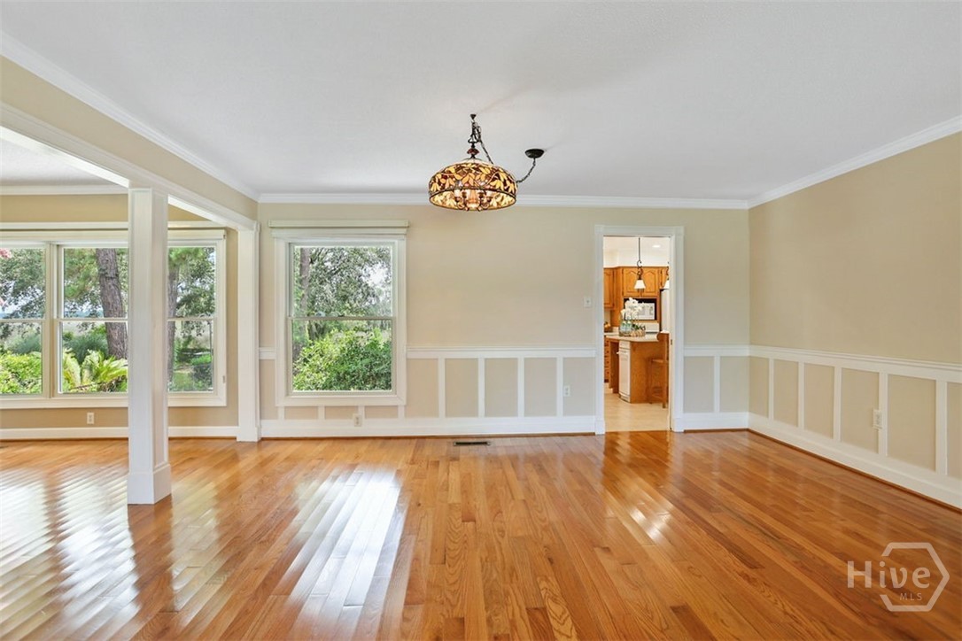 221 Lakeshore Drive