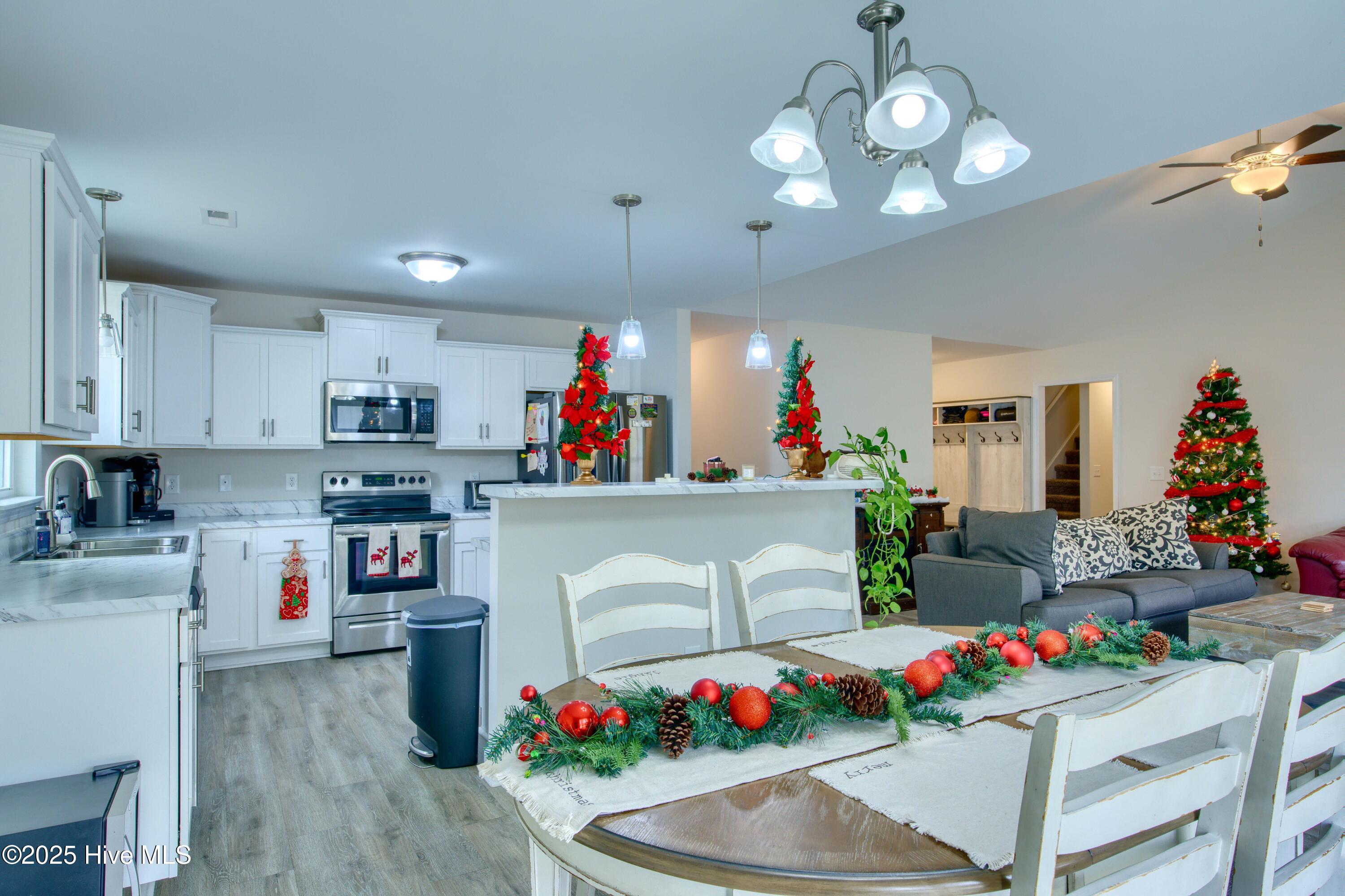 100544768 | Photo 11