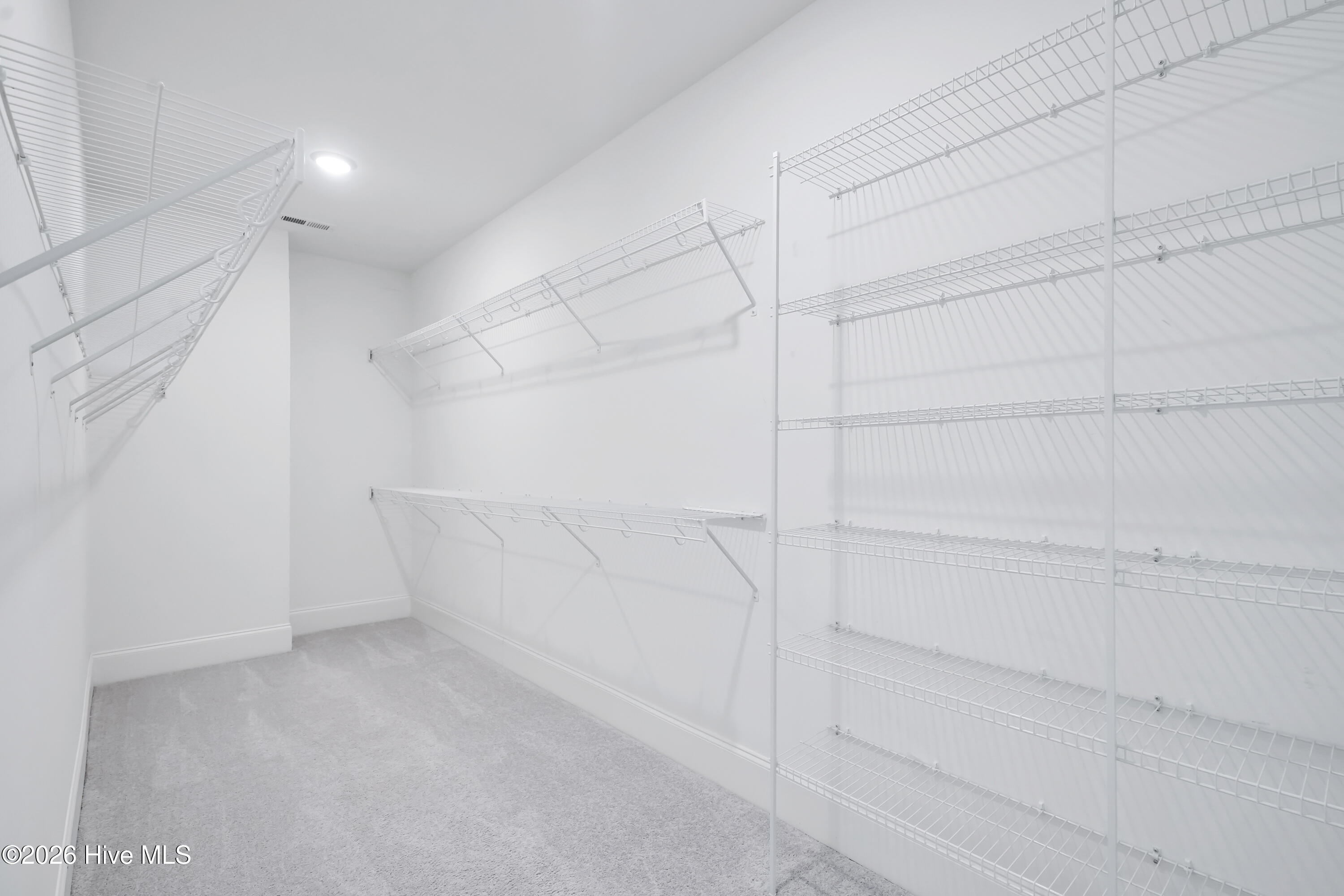 100551656 | Photo 25