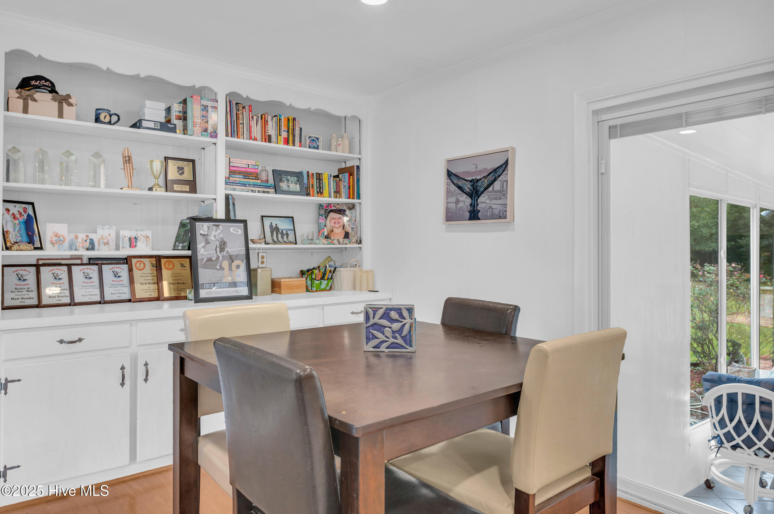 100562736 | Photo 16