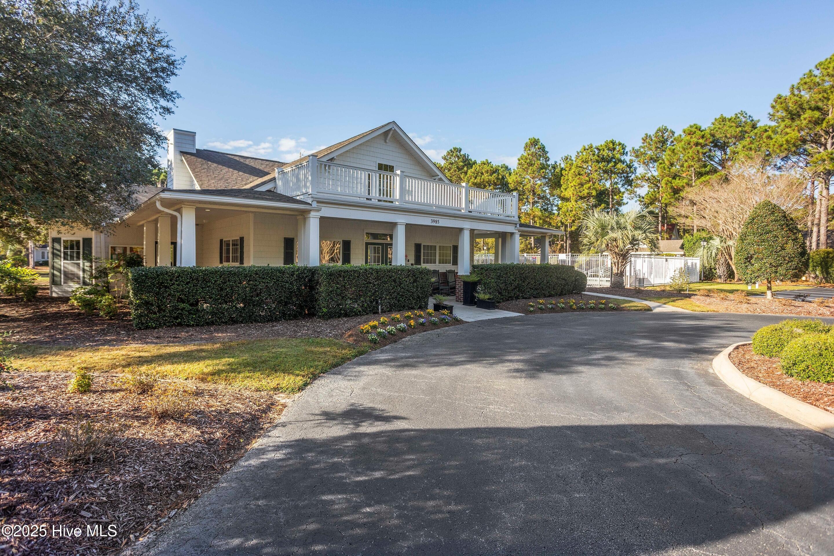 100525982 | Photo 69