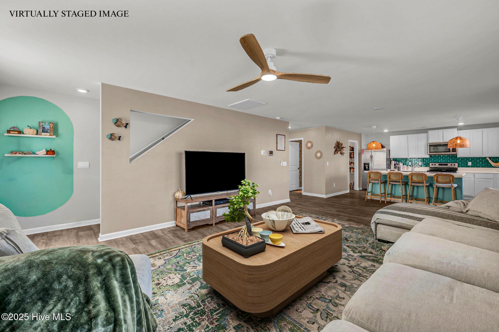 100543422 | Photo 10