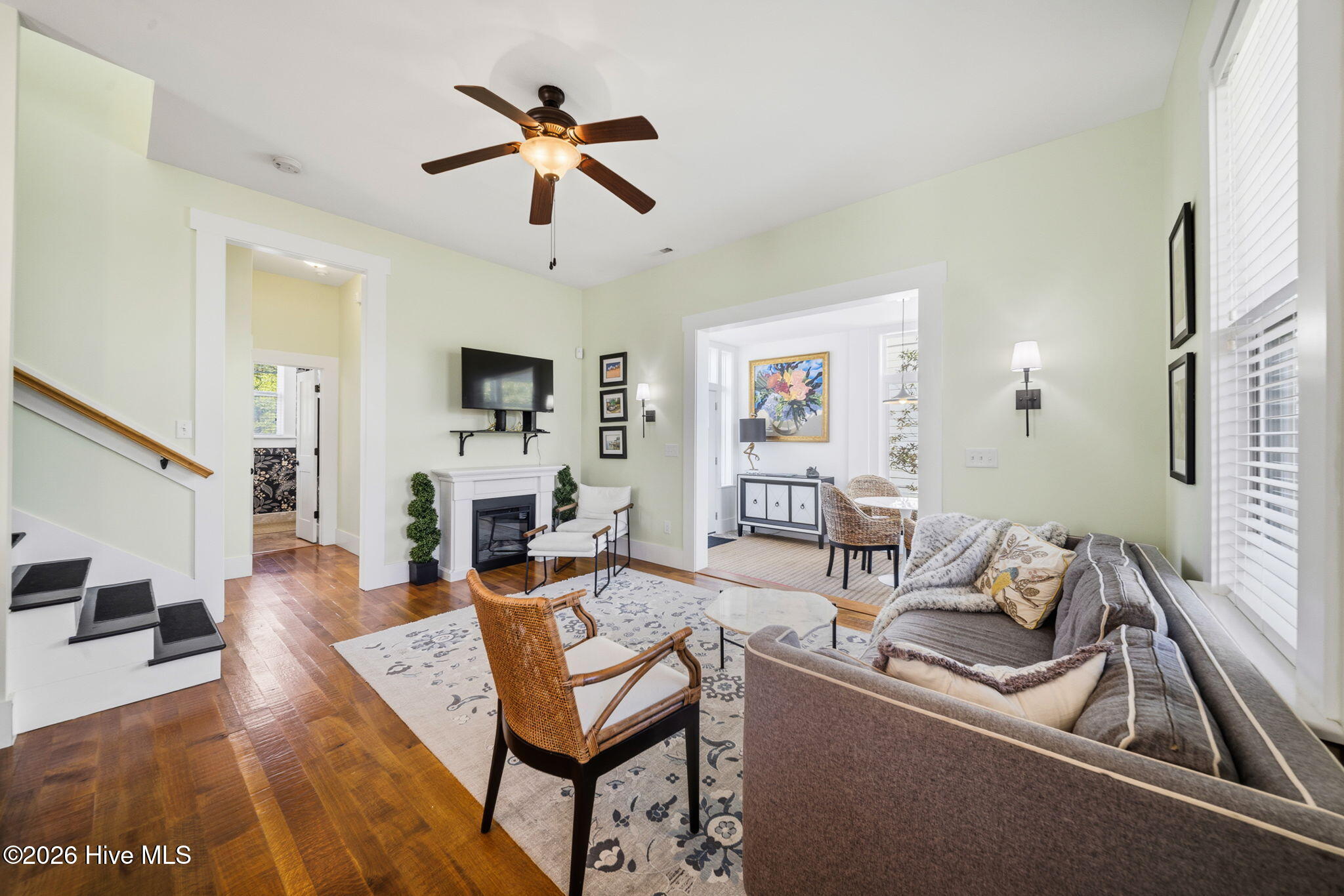 100568047 | Photo 17