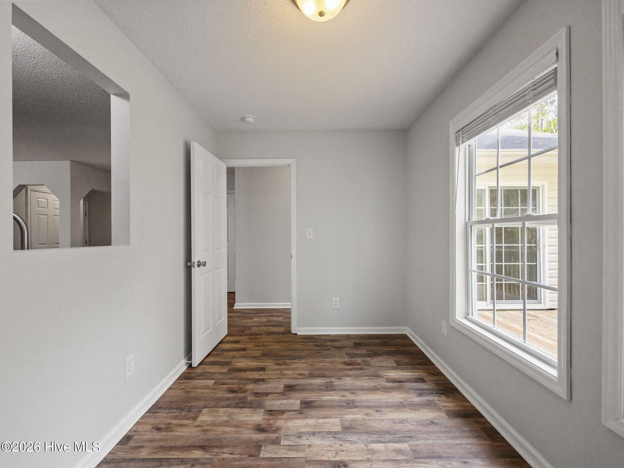 100565489 | Photo 17