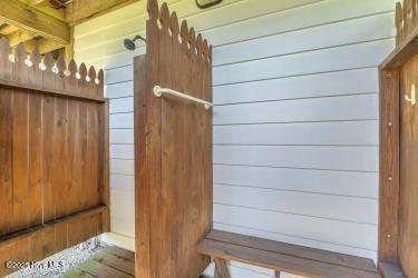 100510345 | Photo 43