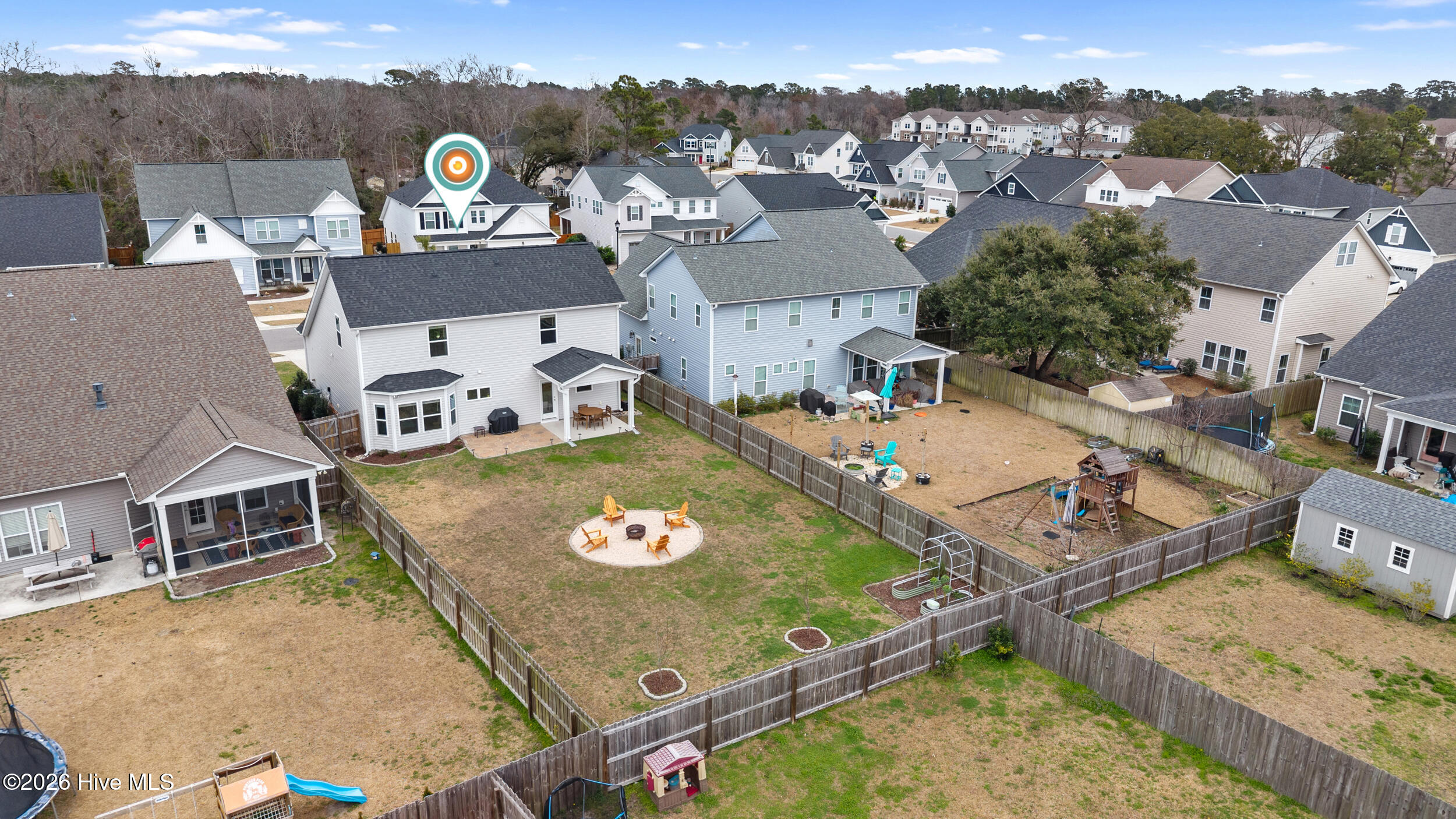 100565855 | Photo 50