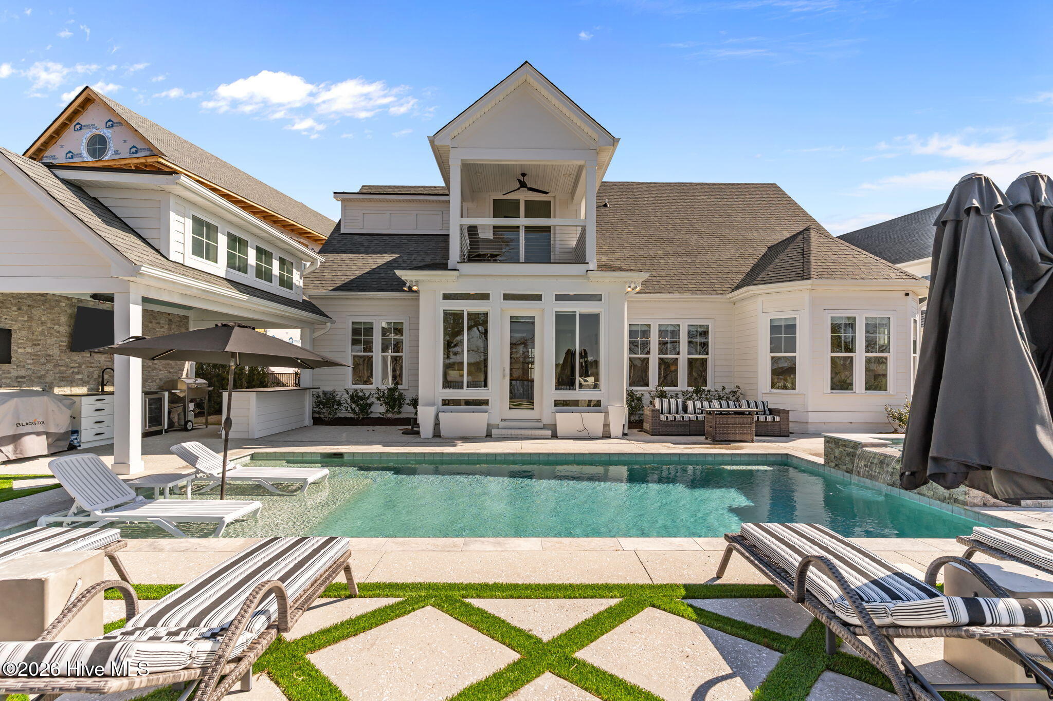 100554448 | Photo 45