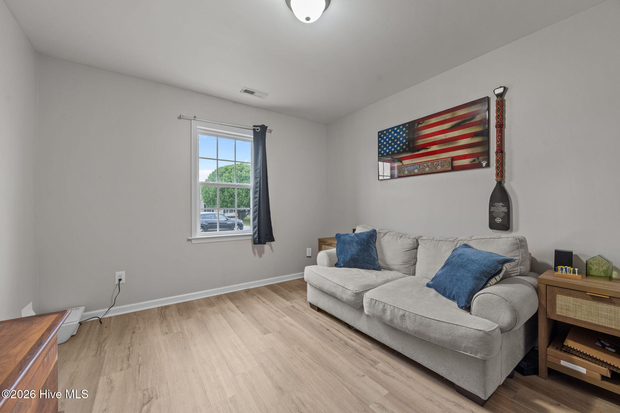 100562235 | Photo 27