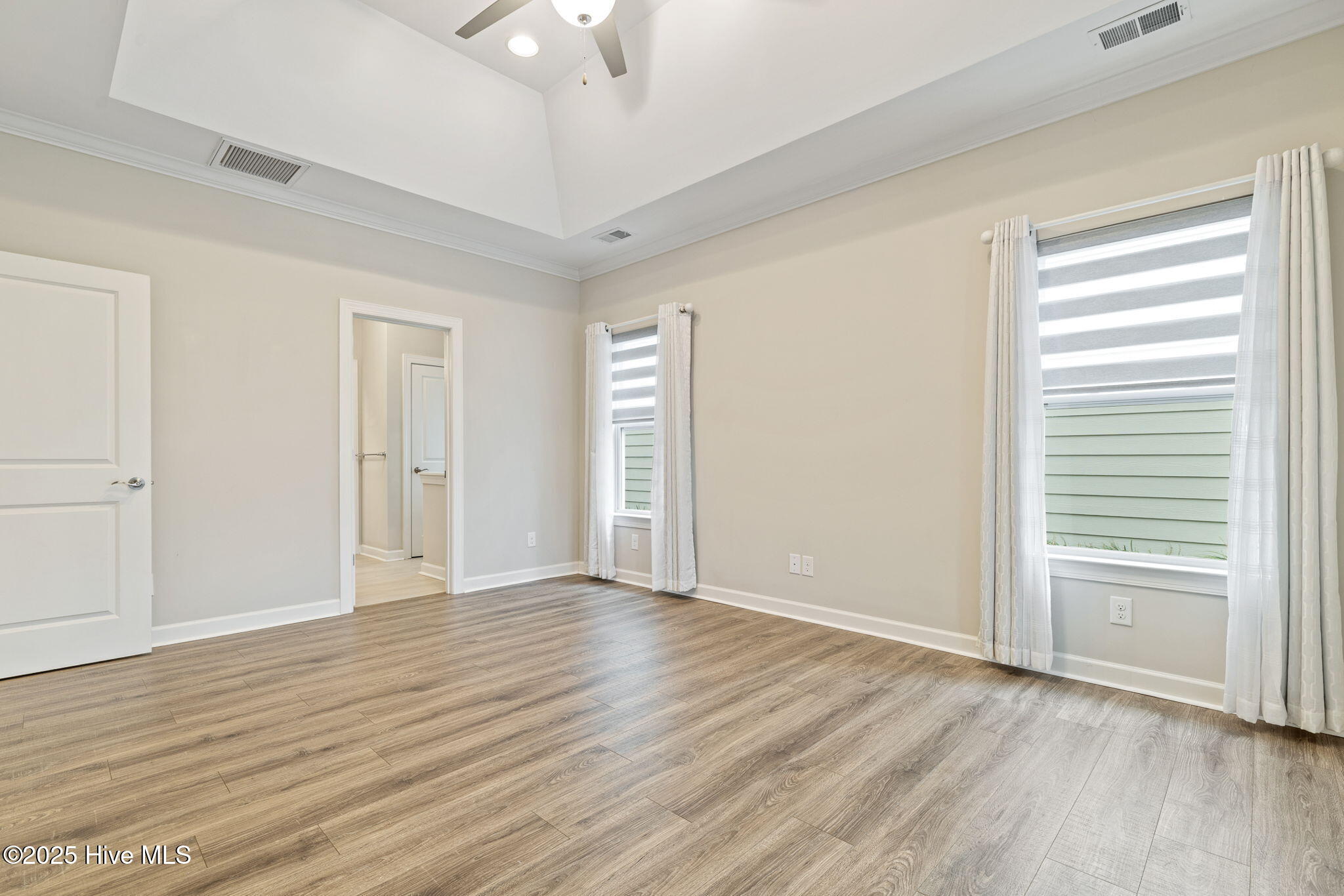 100534231 | Photo 29