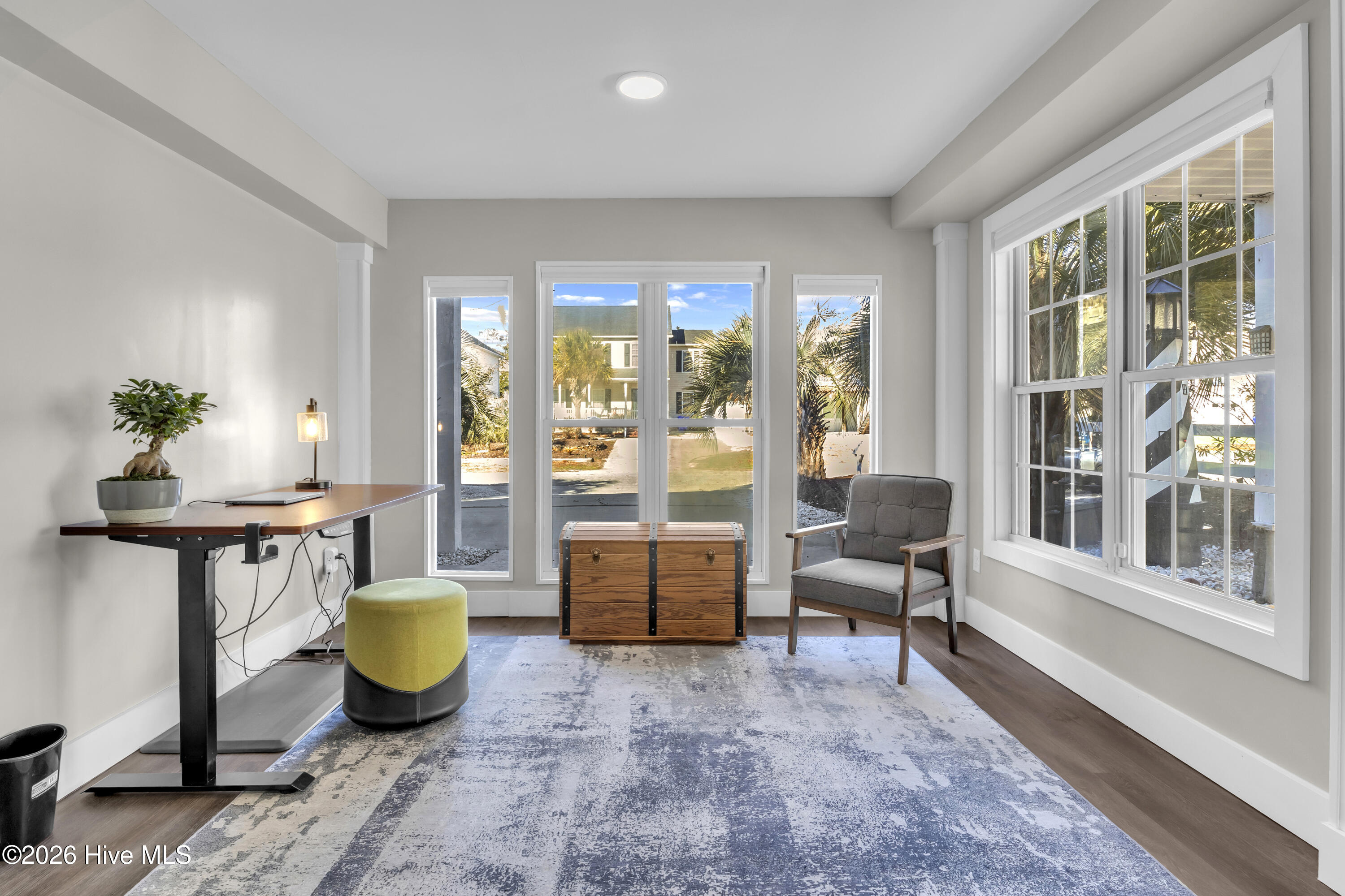 100561178 | Photo 11