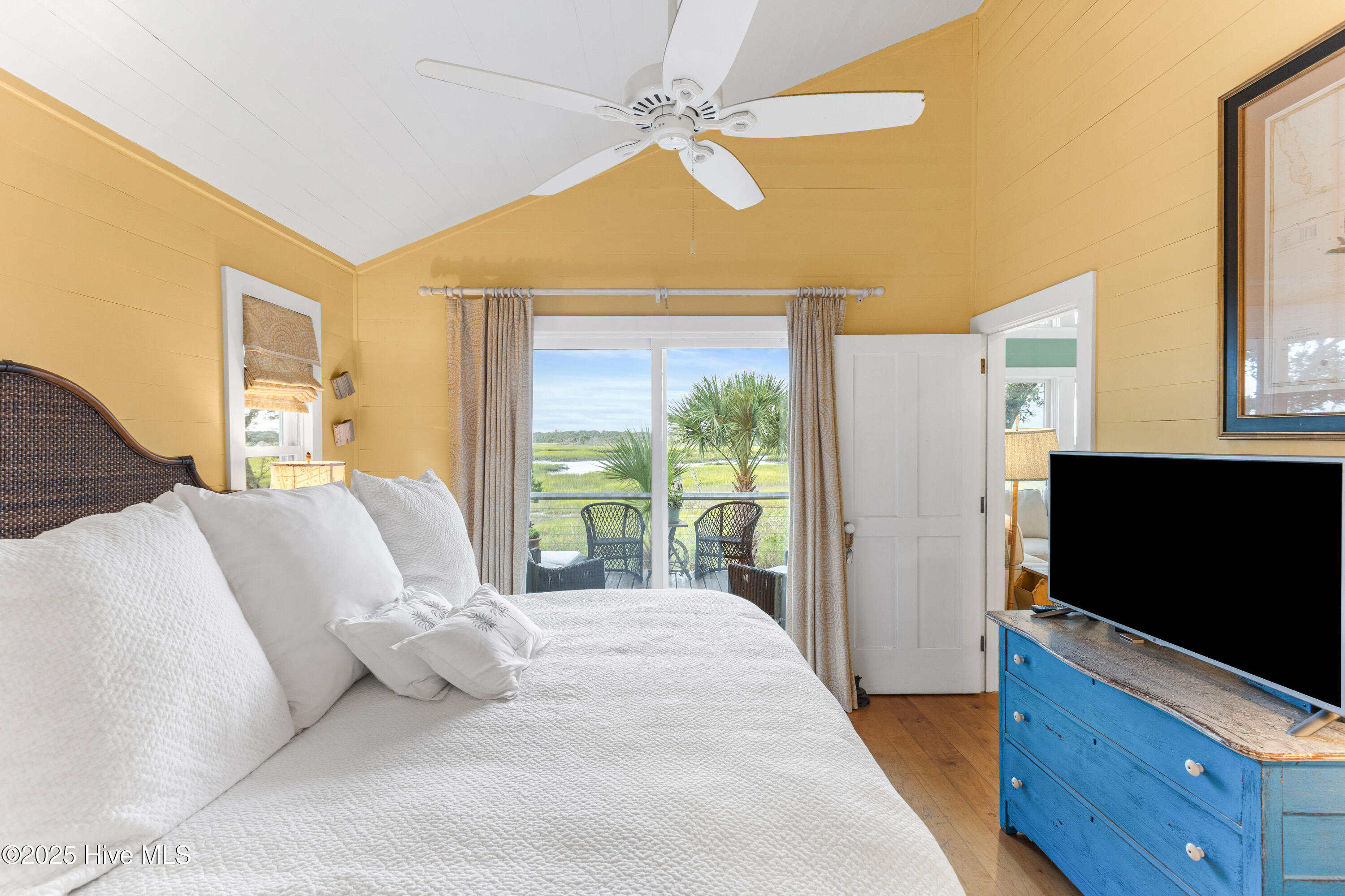 100531454 | Photo 59