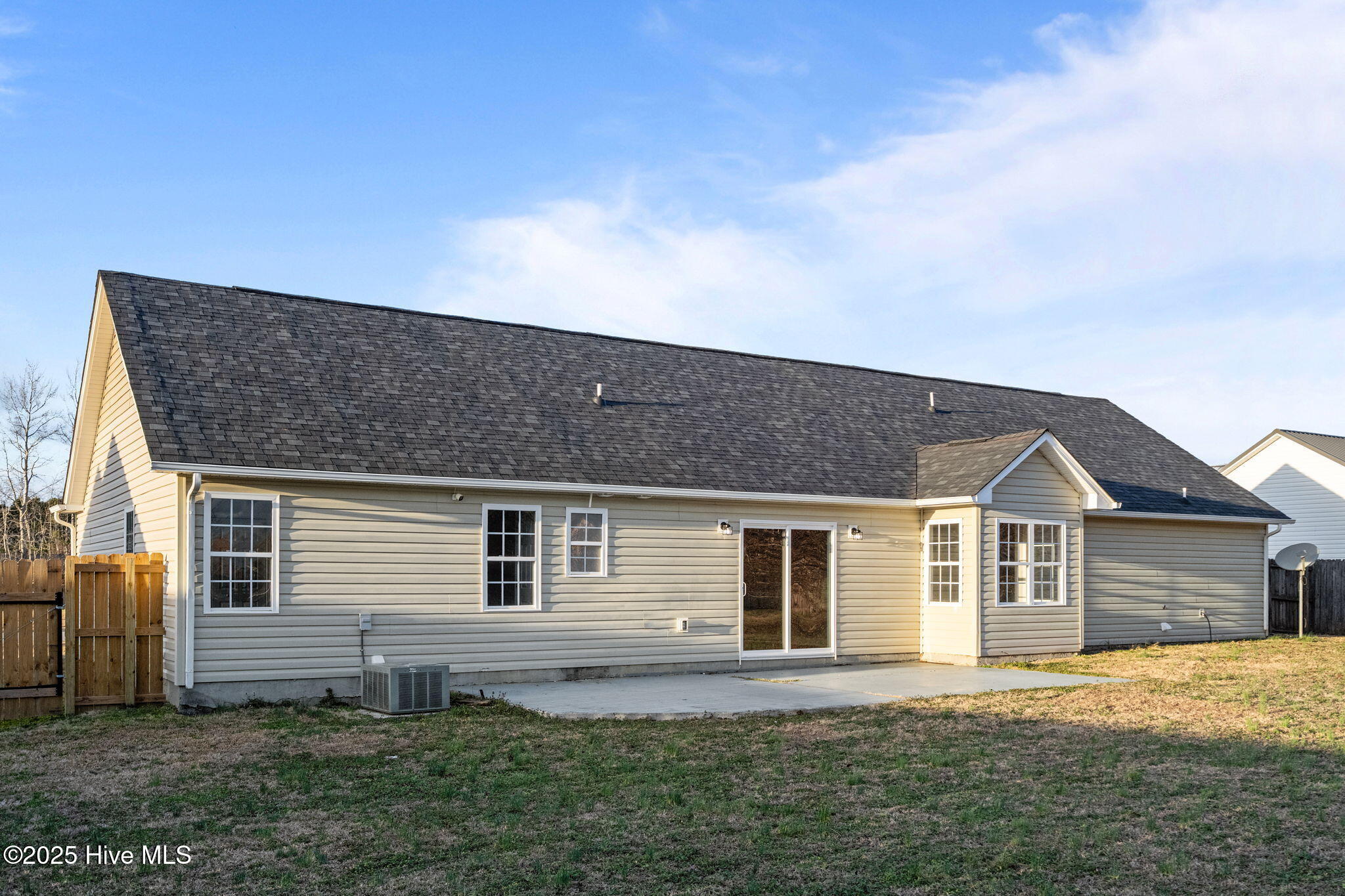 100547097 | Photo 34