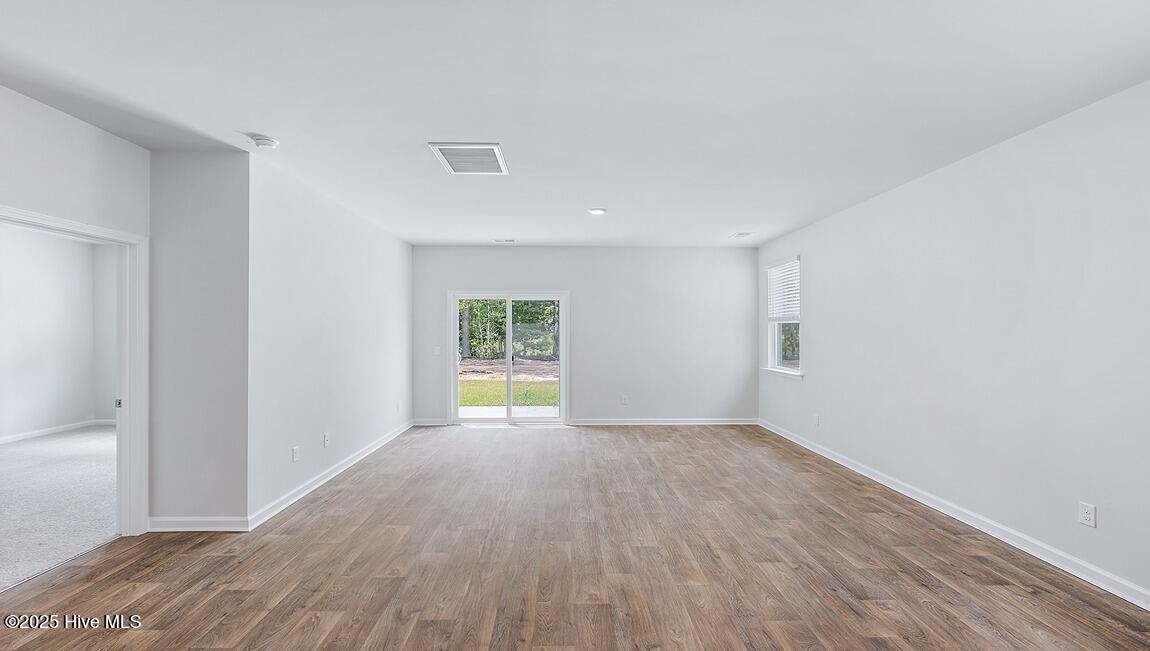 1054 Pampas Grass Drive Lot 335, Castle Hayne, NC 28429 – photo 7: Similar Home