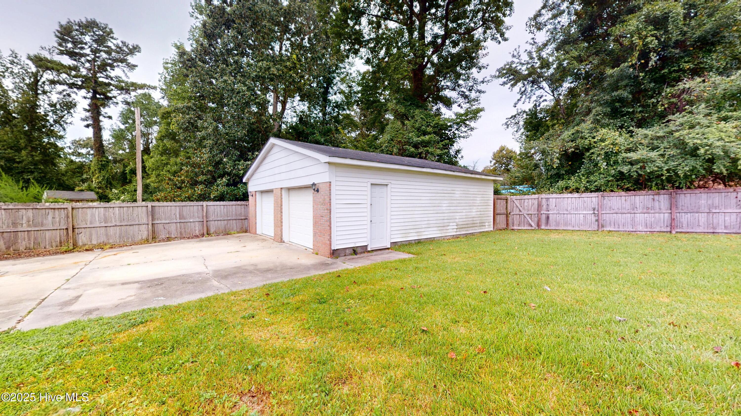1023 Oak Drive, Jacksonville, NC 28546 – photo 5: Detached Garage