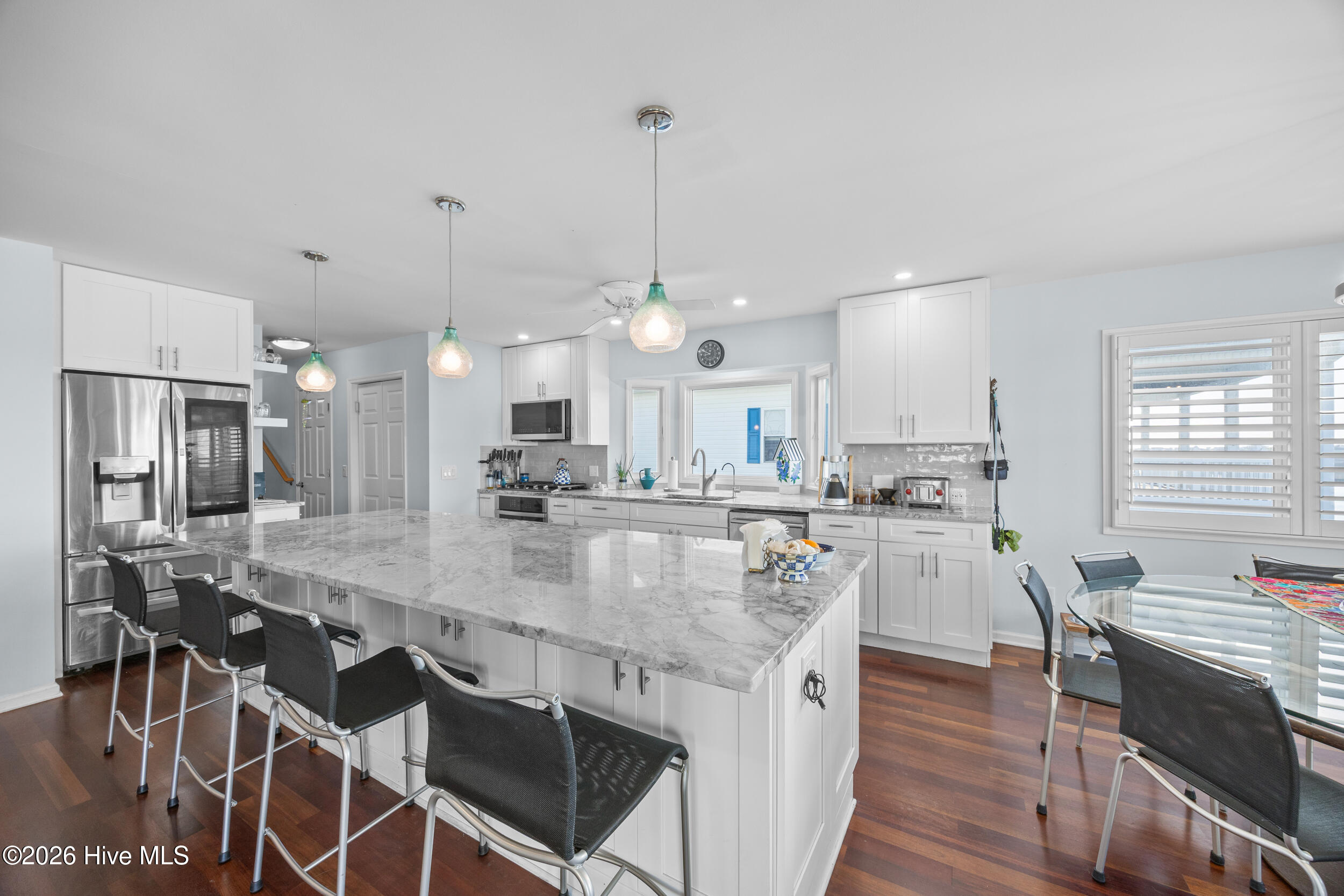 100564811 | Photo 14