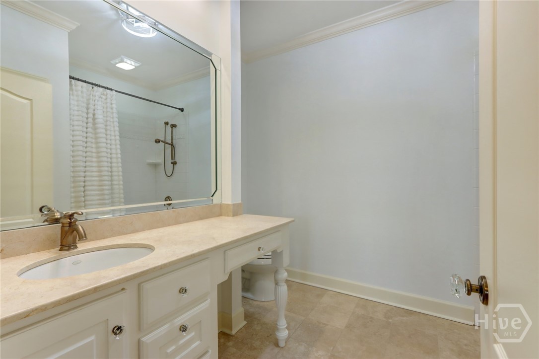 2nd Floor Full Bath