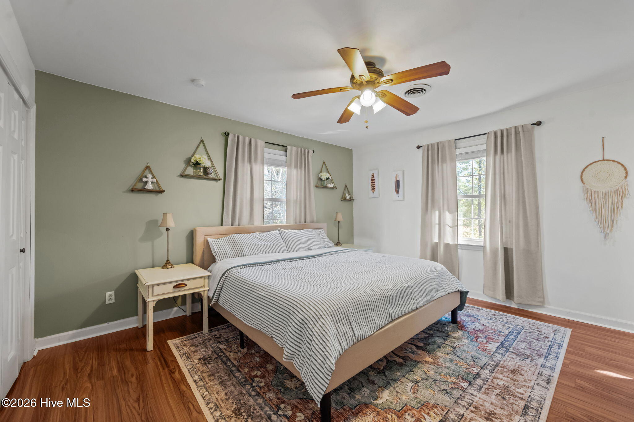 100547741 | Photo 26