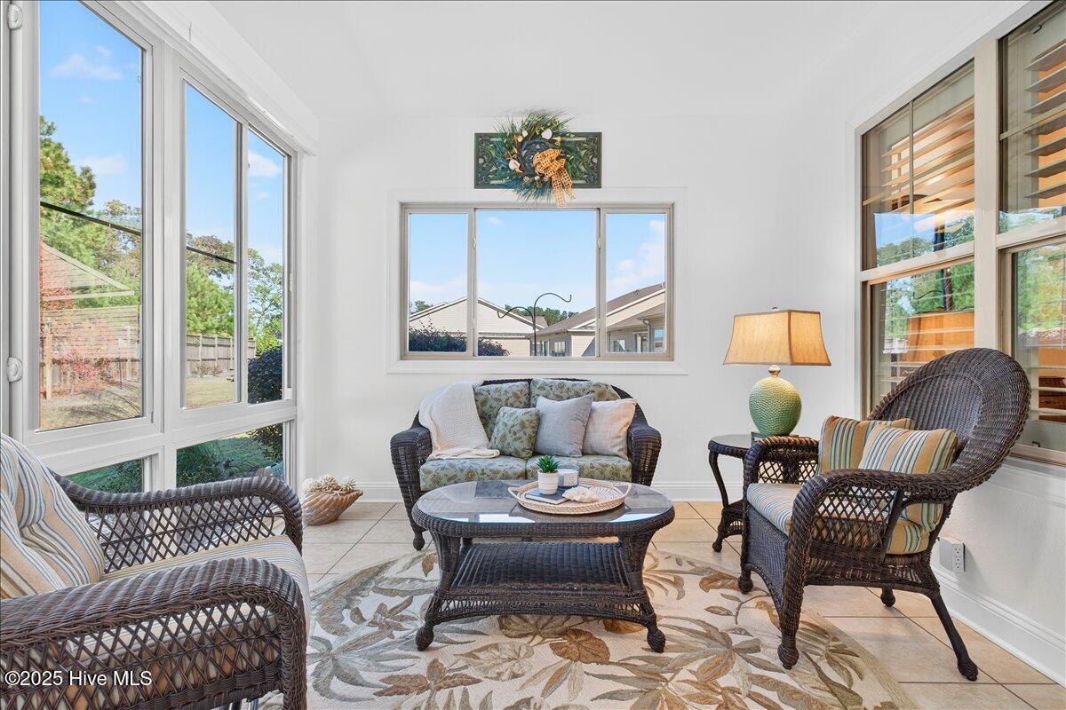 100541263 | Photo 28