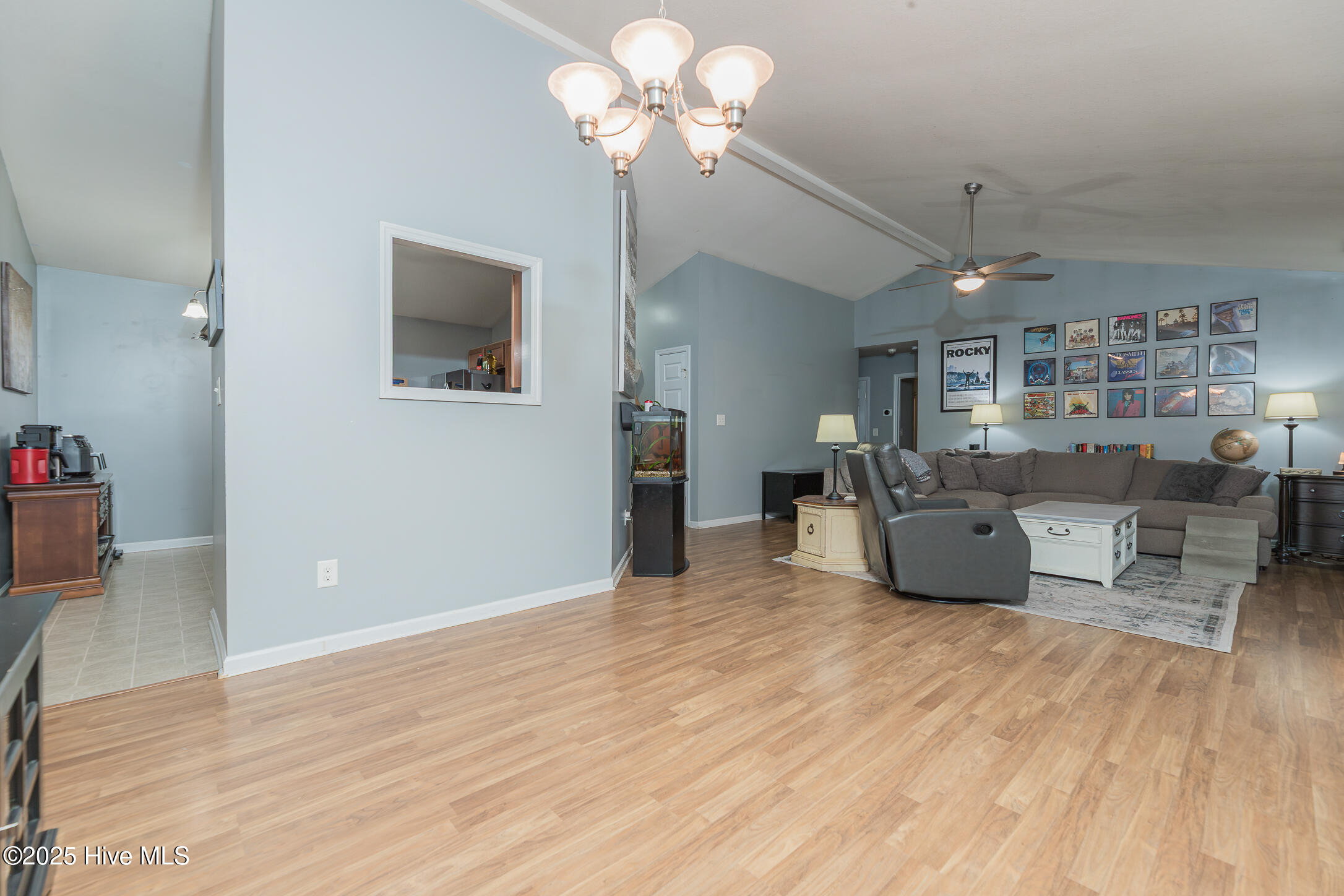 100538539 | Photo 16