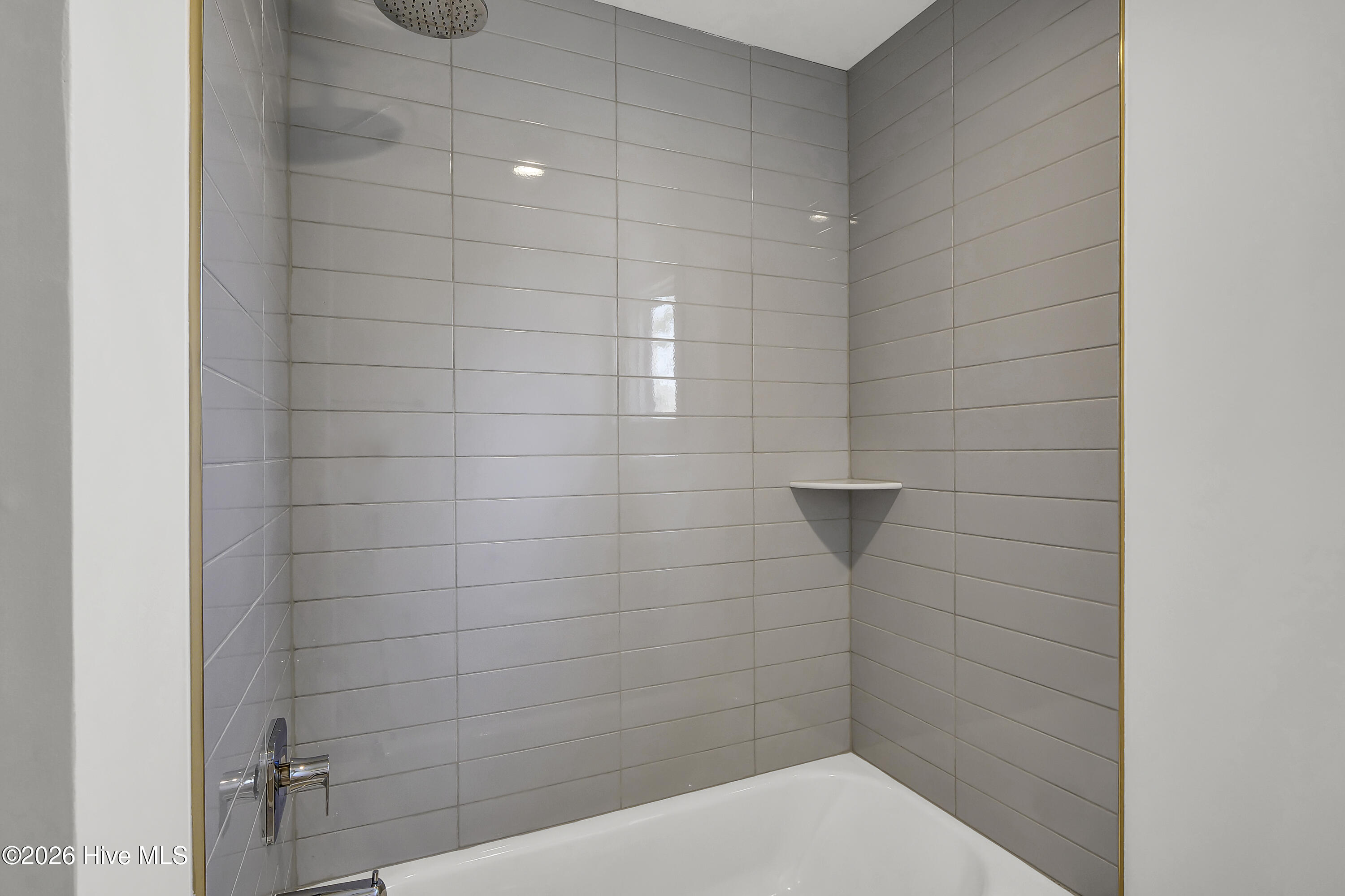 100549345 | Photo 23