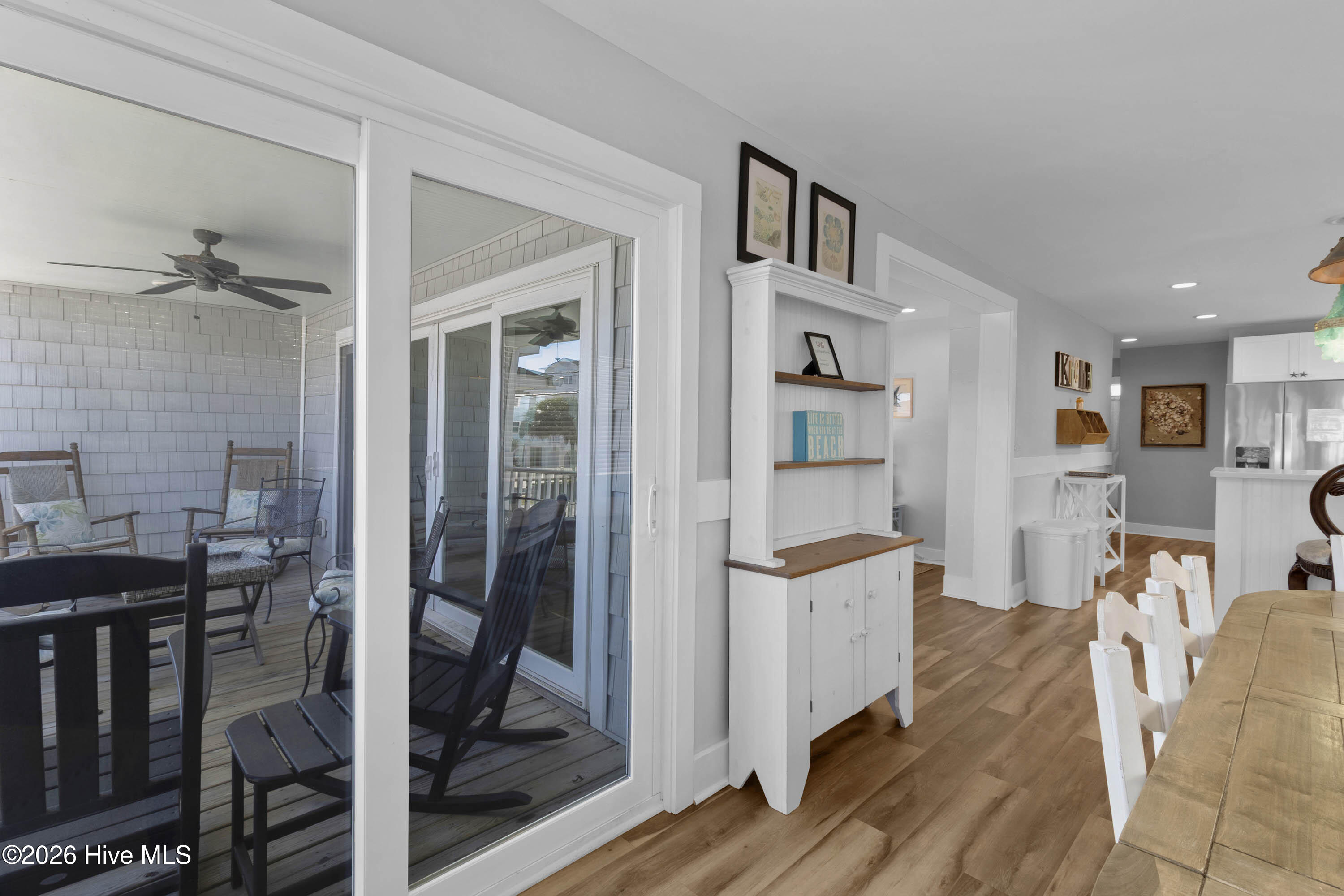 100550780 | Photo 39