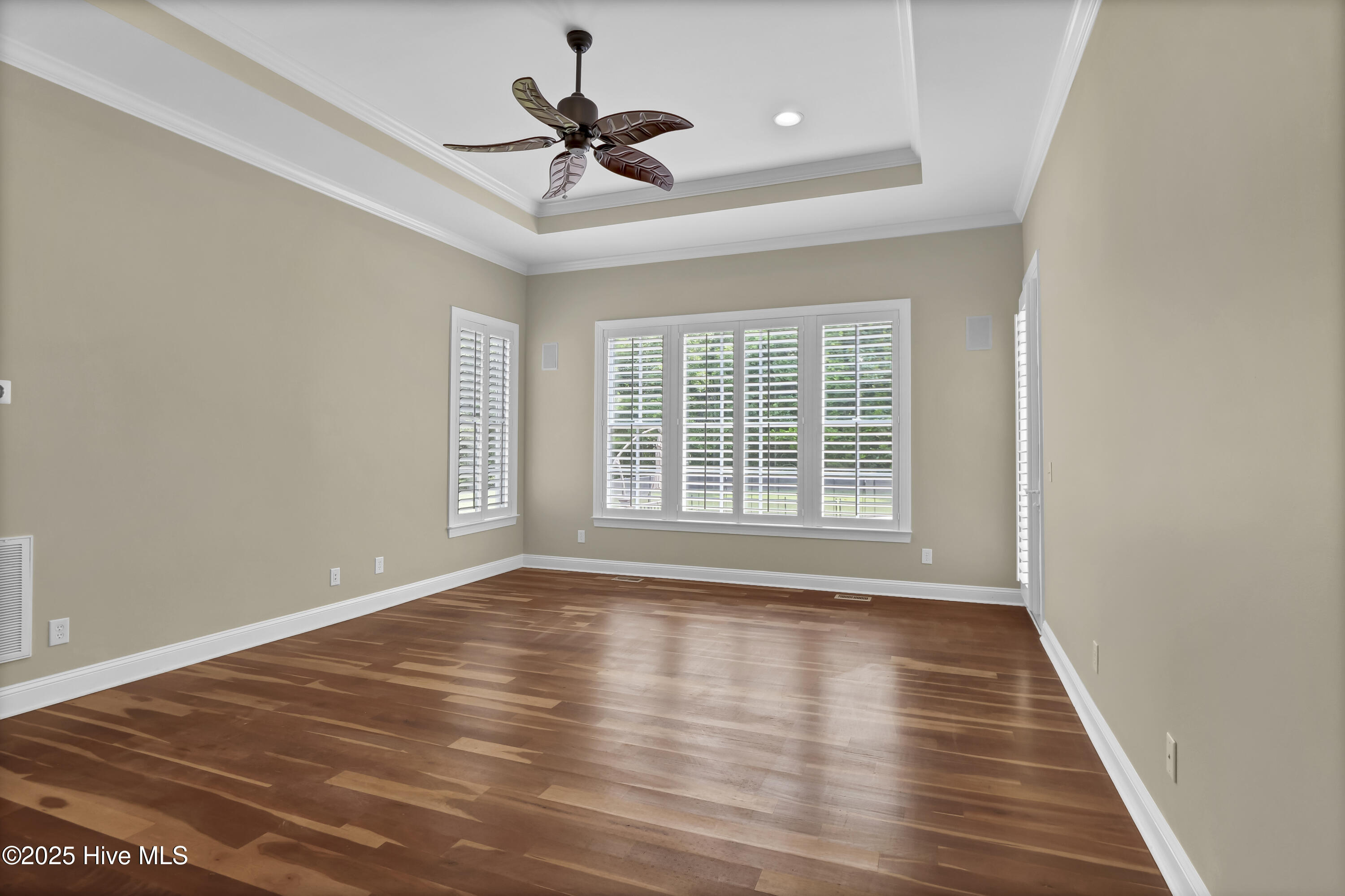 100552605 | Photo 21