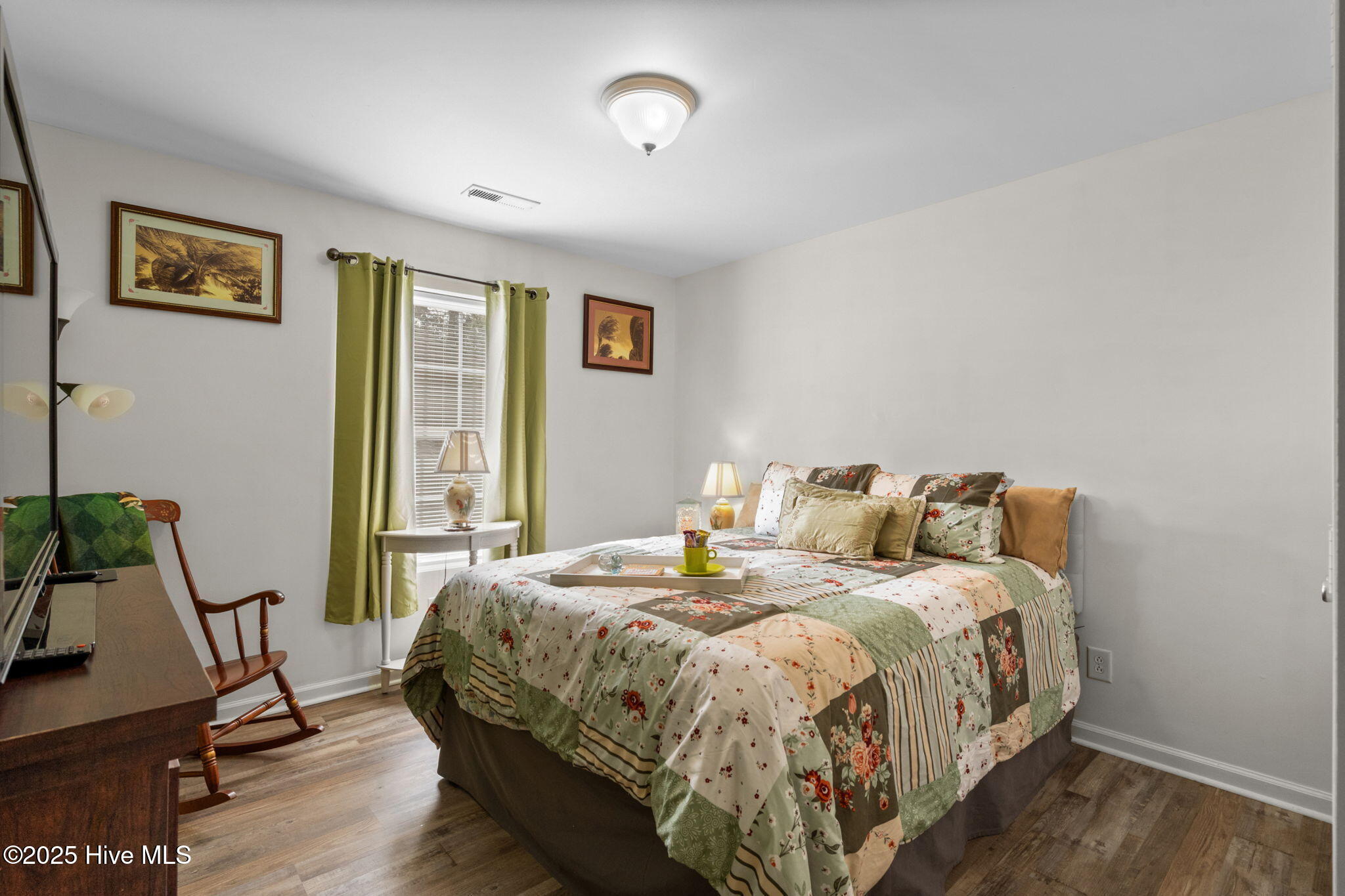 100526973 | Photo 34