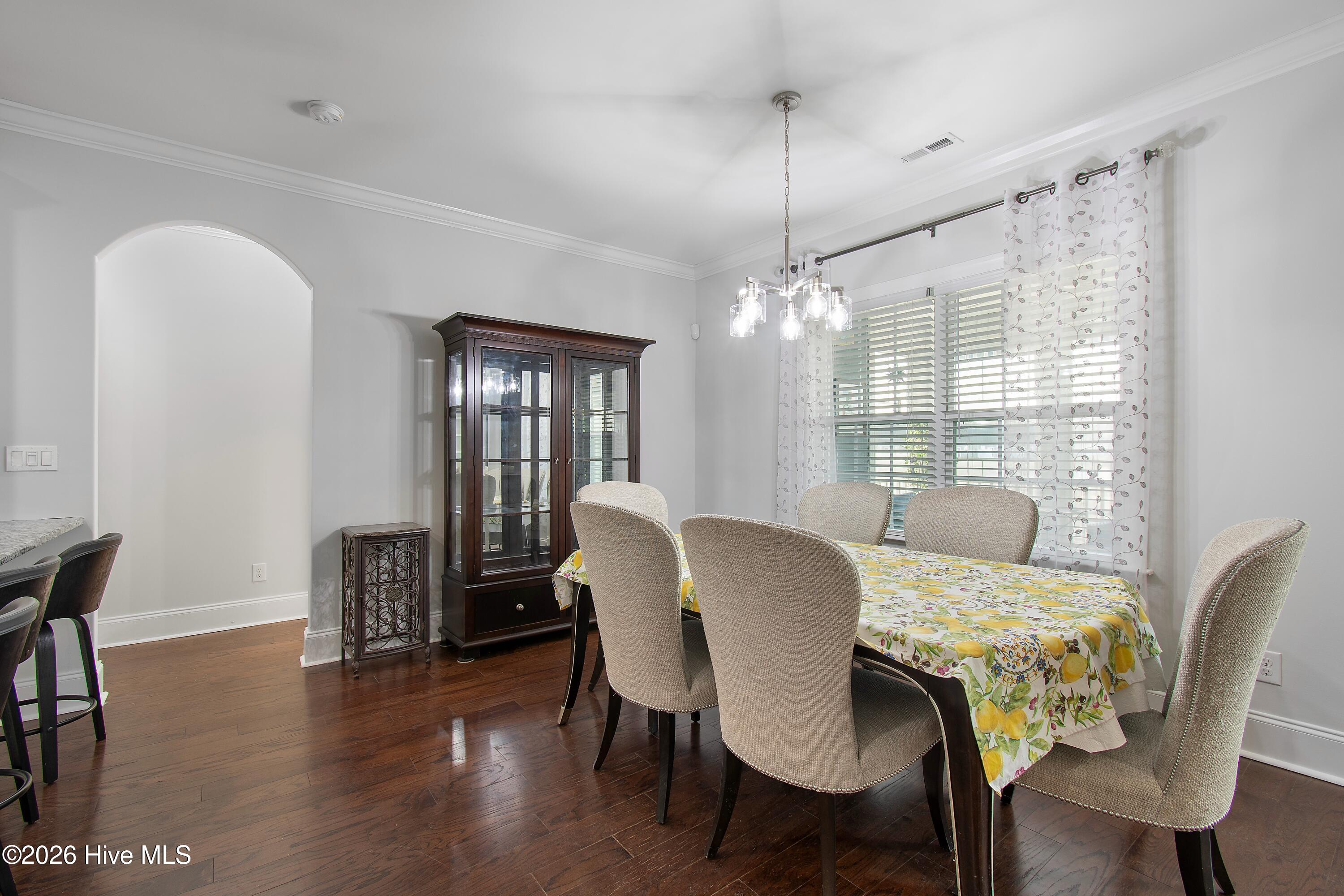 100548400 | Photo 14