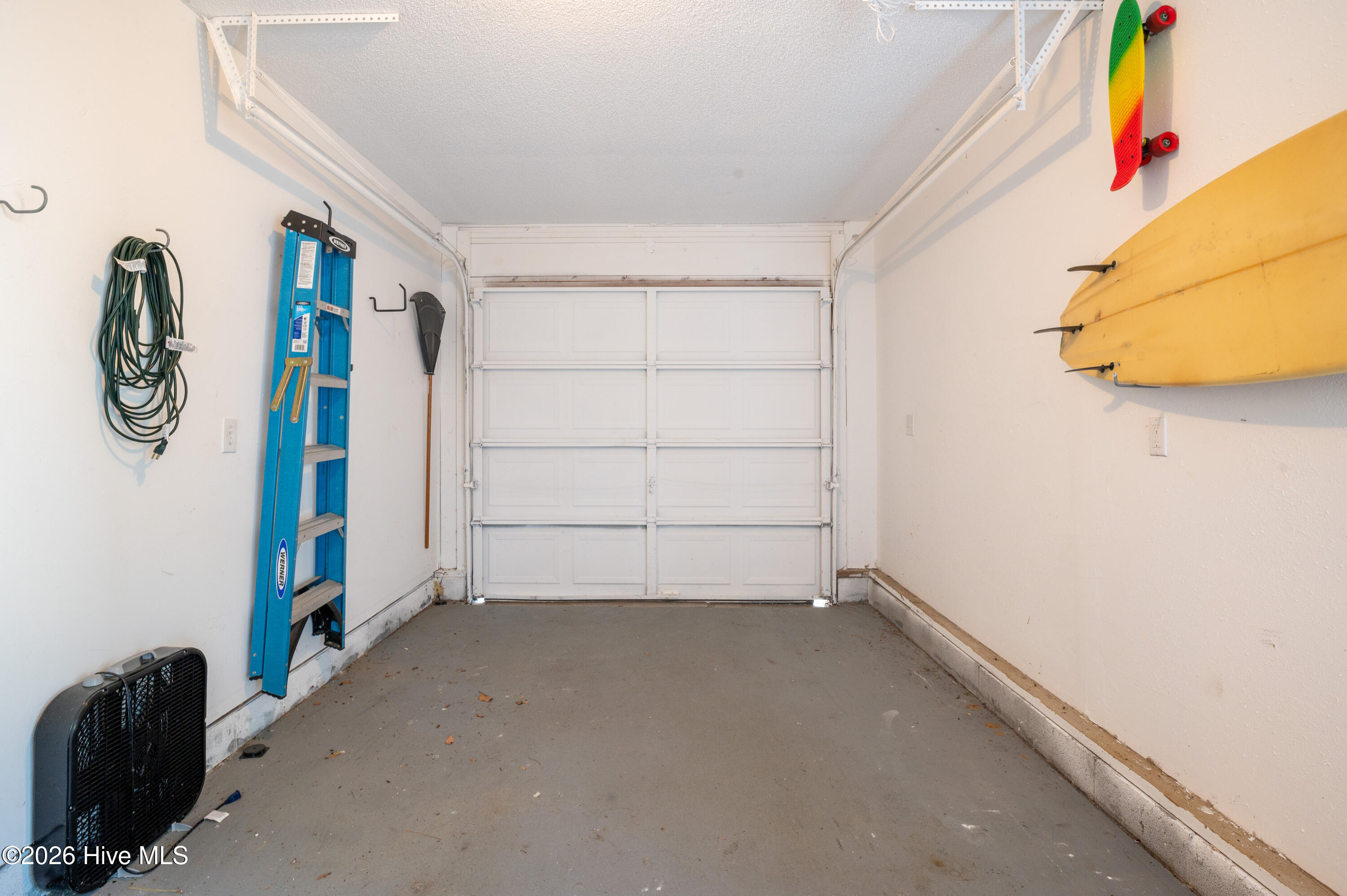 100553127 | Photo 31