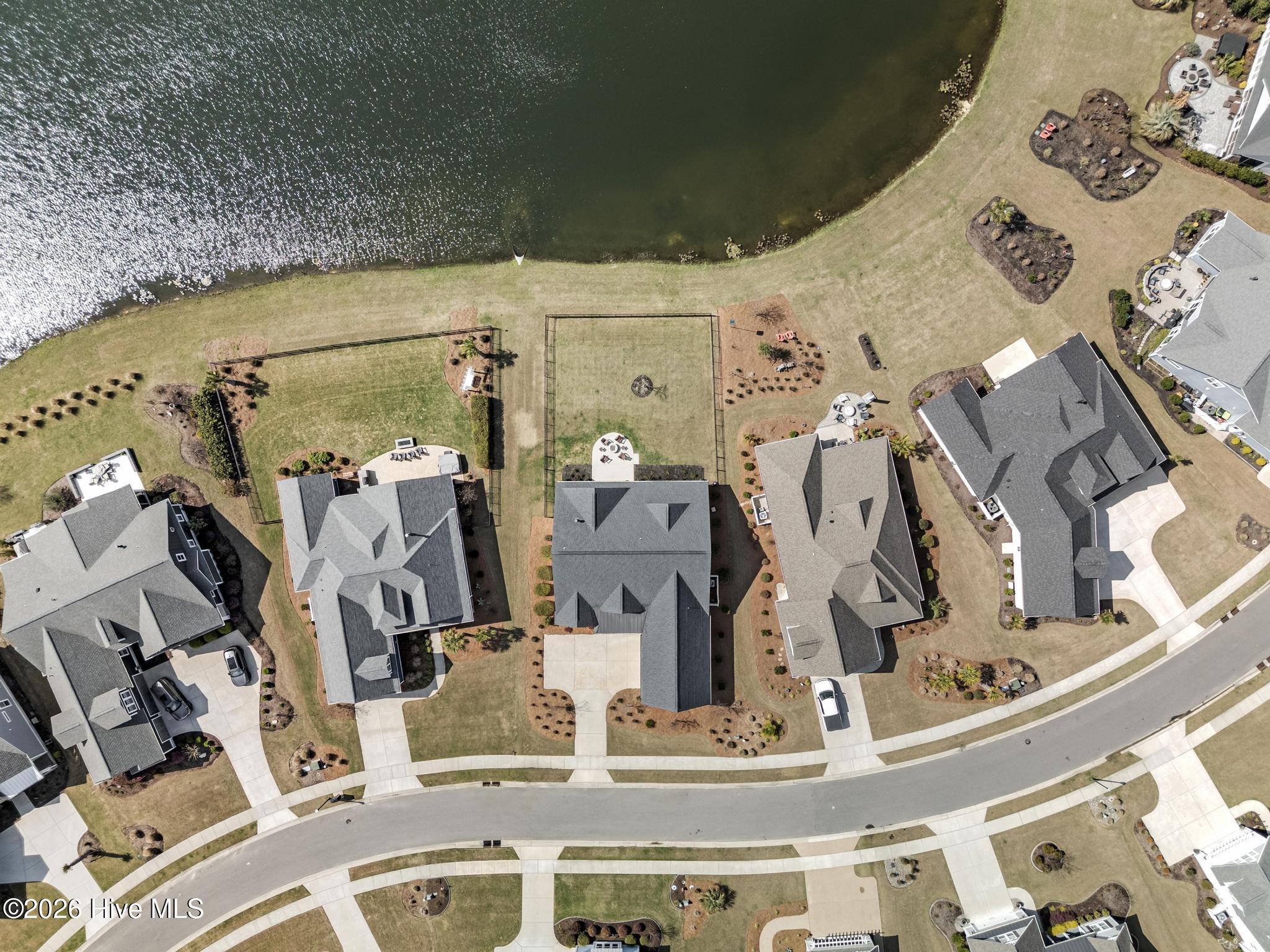 100561204 | Photo 69