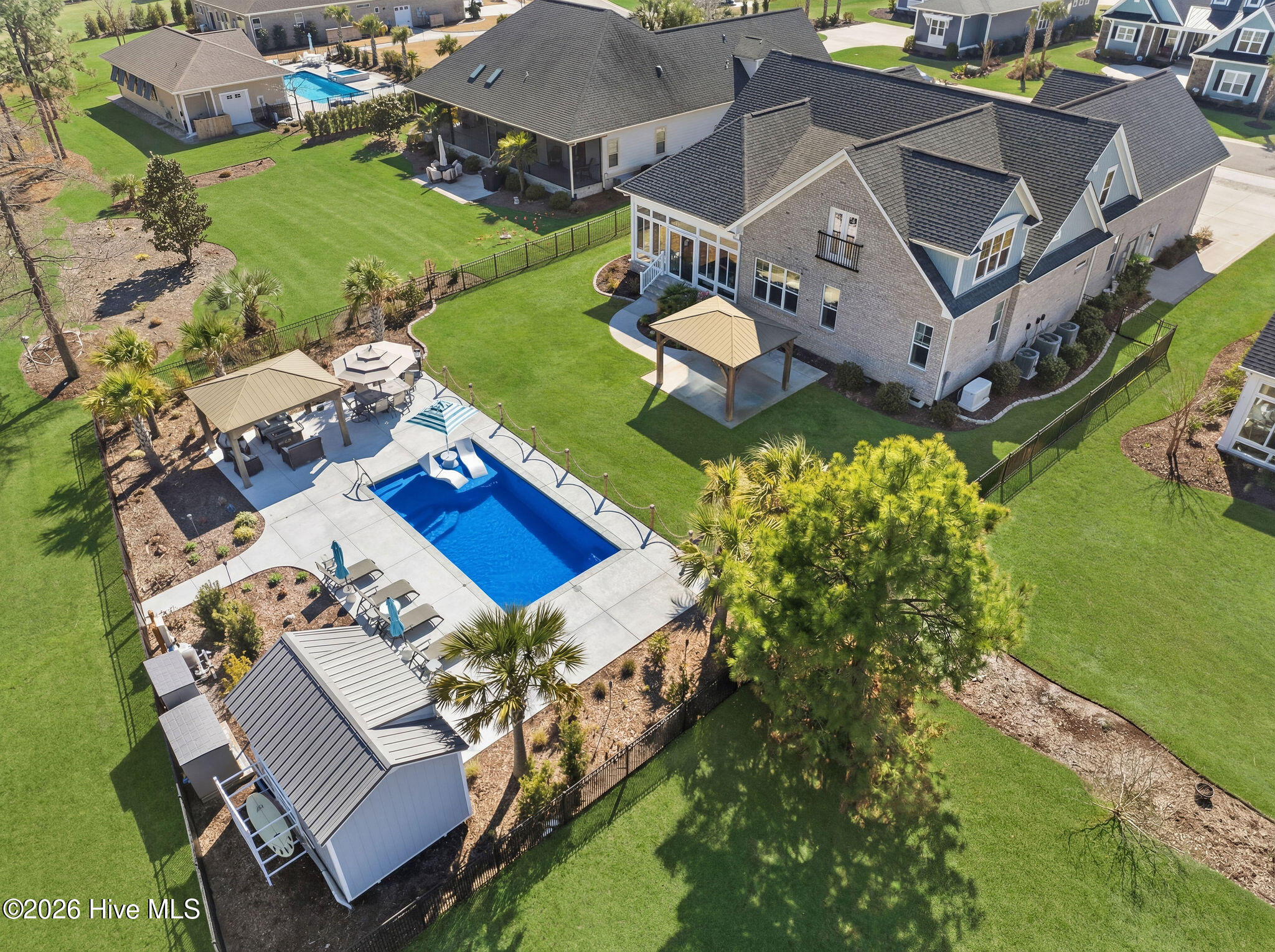 100562967 | Photo 68